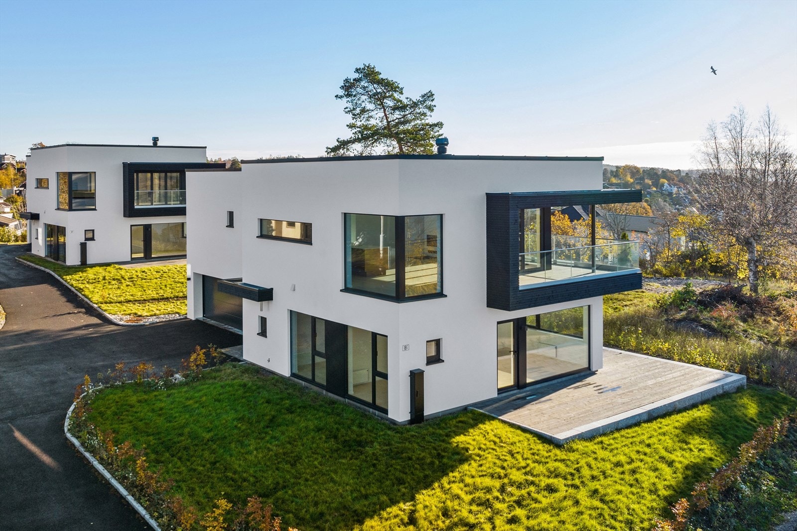 Lekker funkisvilla med høy standard og flott fjordutsikt i et attraktivt område. Galleribilde