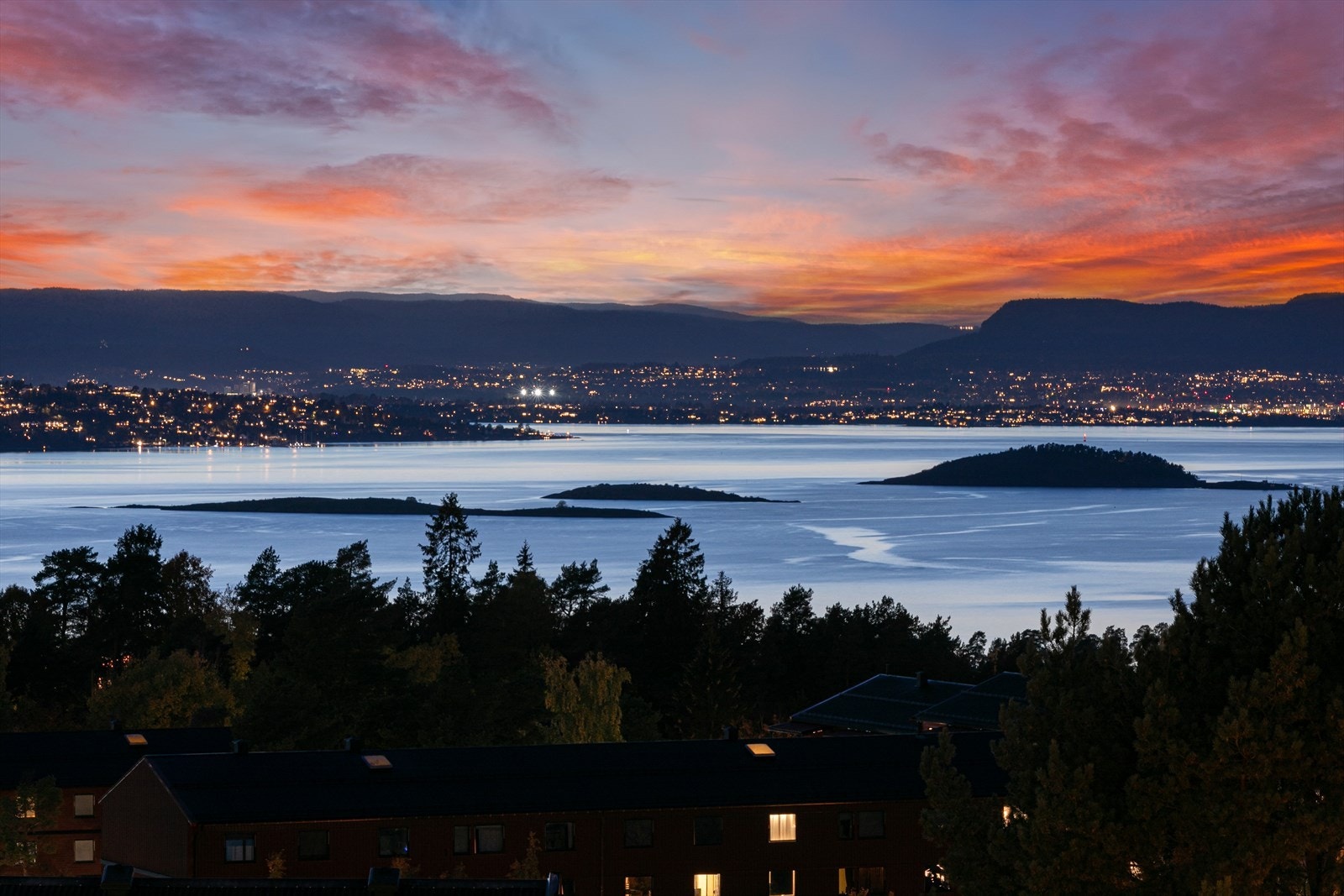 Velkommen til Asperudtoppen 2. Presenteres av lokalmegler Arsalan Syed v/Eiendomsmegler1 Galleribilde