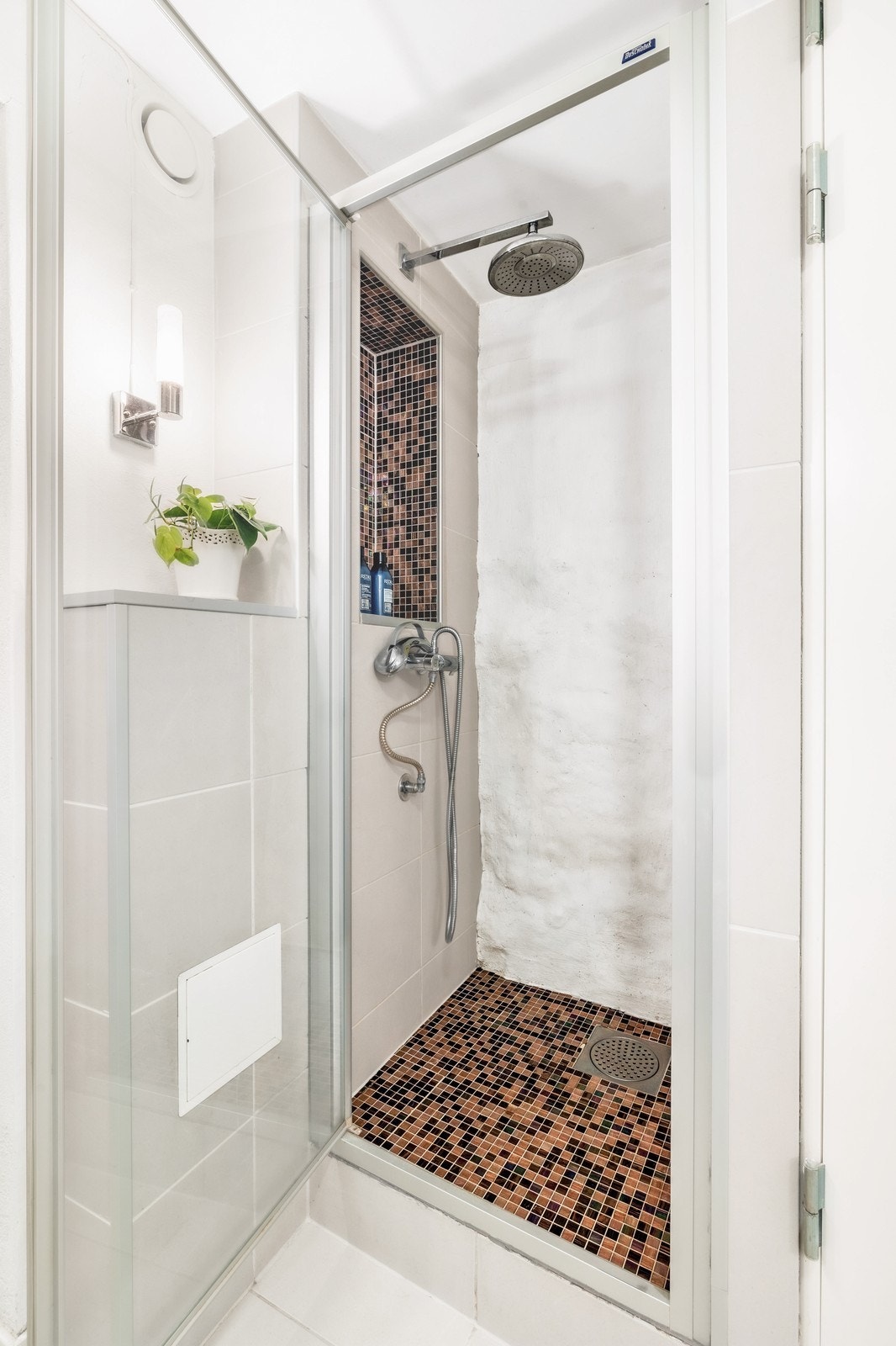 Dusj på badet Galleribilde