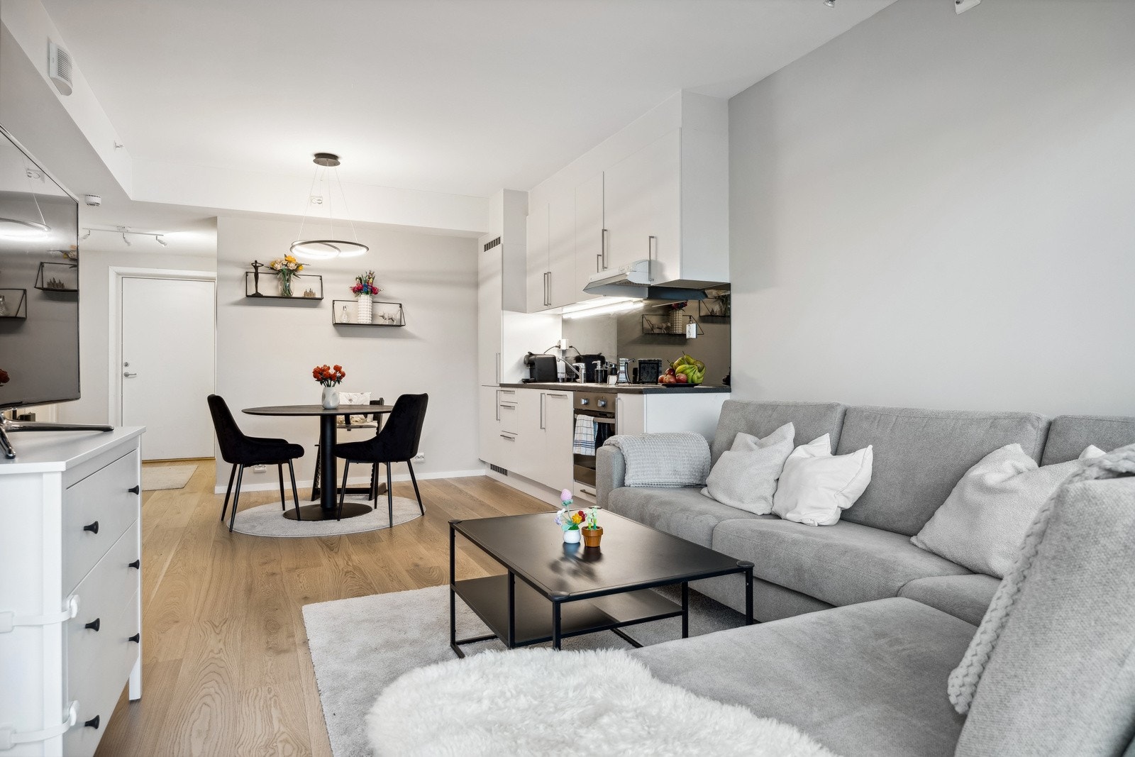 EIE eiendomsmegling ved Yasin Unal har gleden av å presentere Jernkisvegen 2. Galleribilde