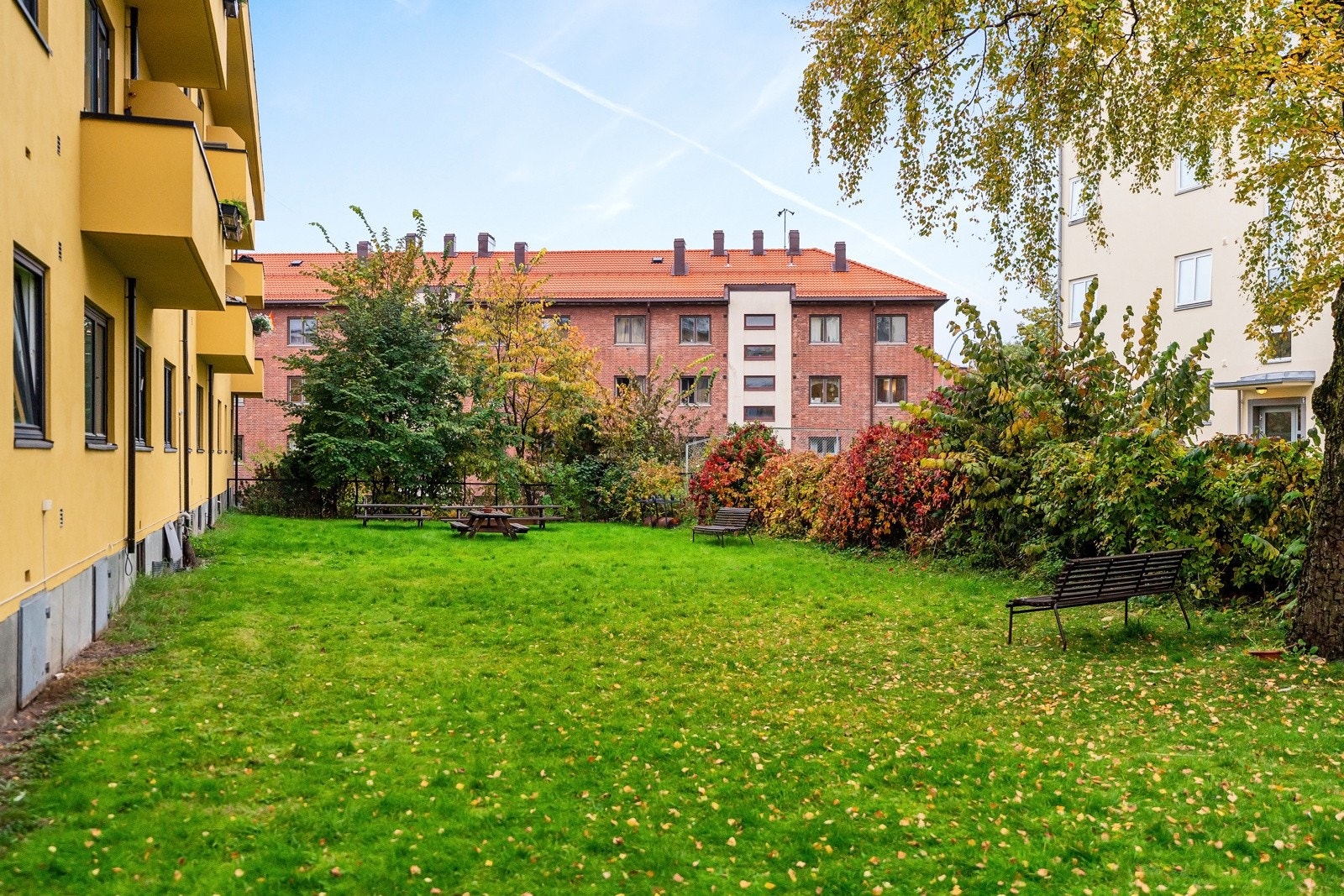 Stille nabolag. Galleribilde