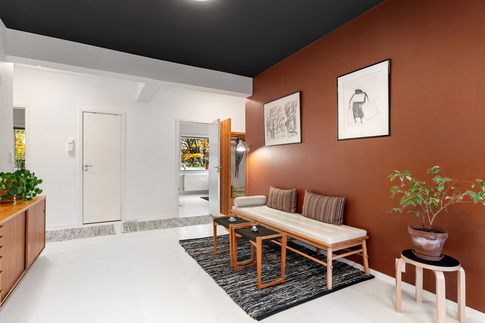 Boligen har malte tregulv. Galleribilde