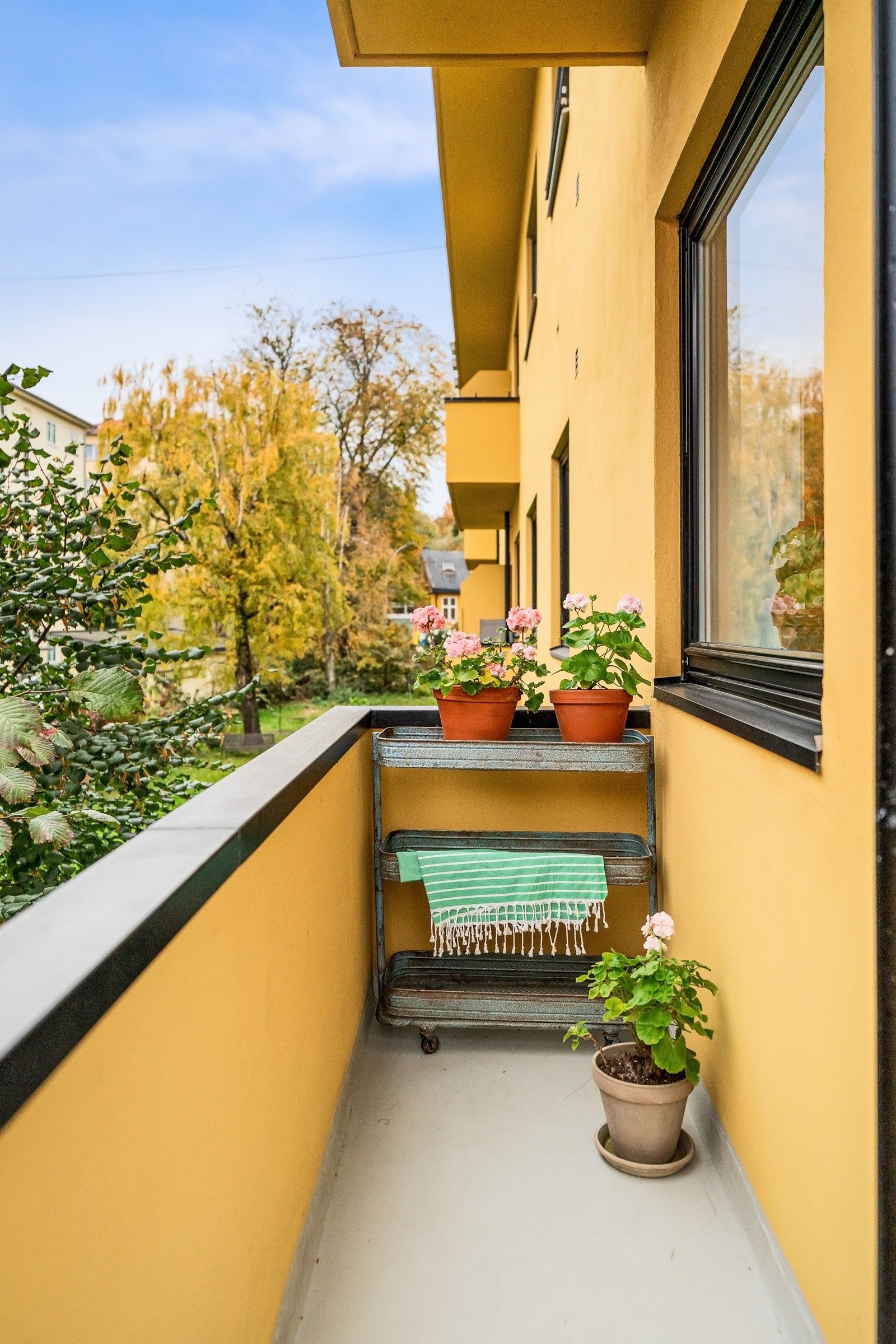 Det er tillatt med gass- og elektrisk grill på balkongen. Galleribilde