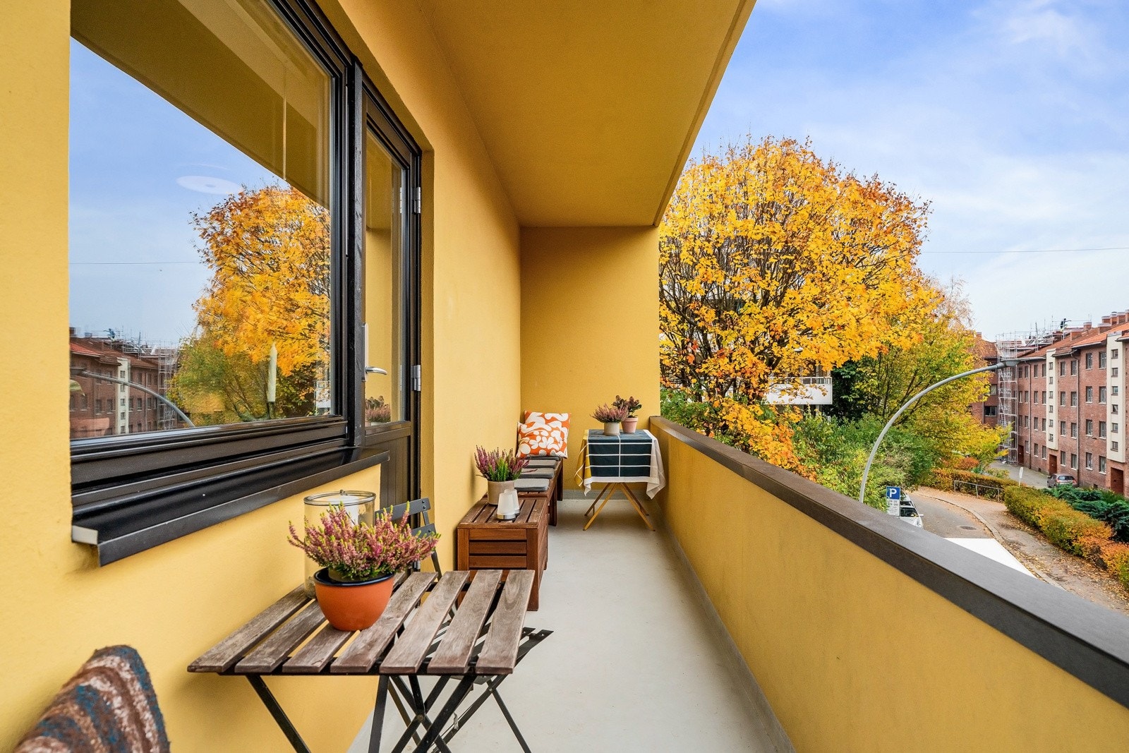 Sydvestvendt balkong på ca. 11 kvm. Galleribilde