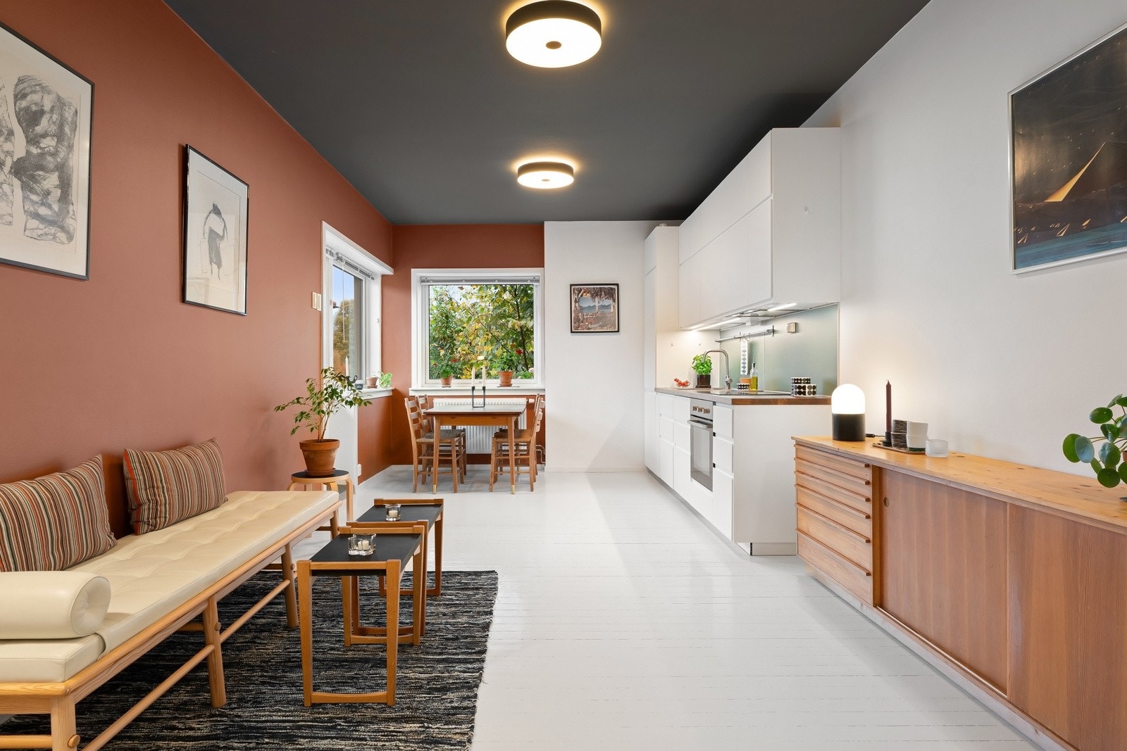 Fyring, varmtvann & fibernett inkludert i felleskostnadene. Galleribilde