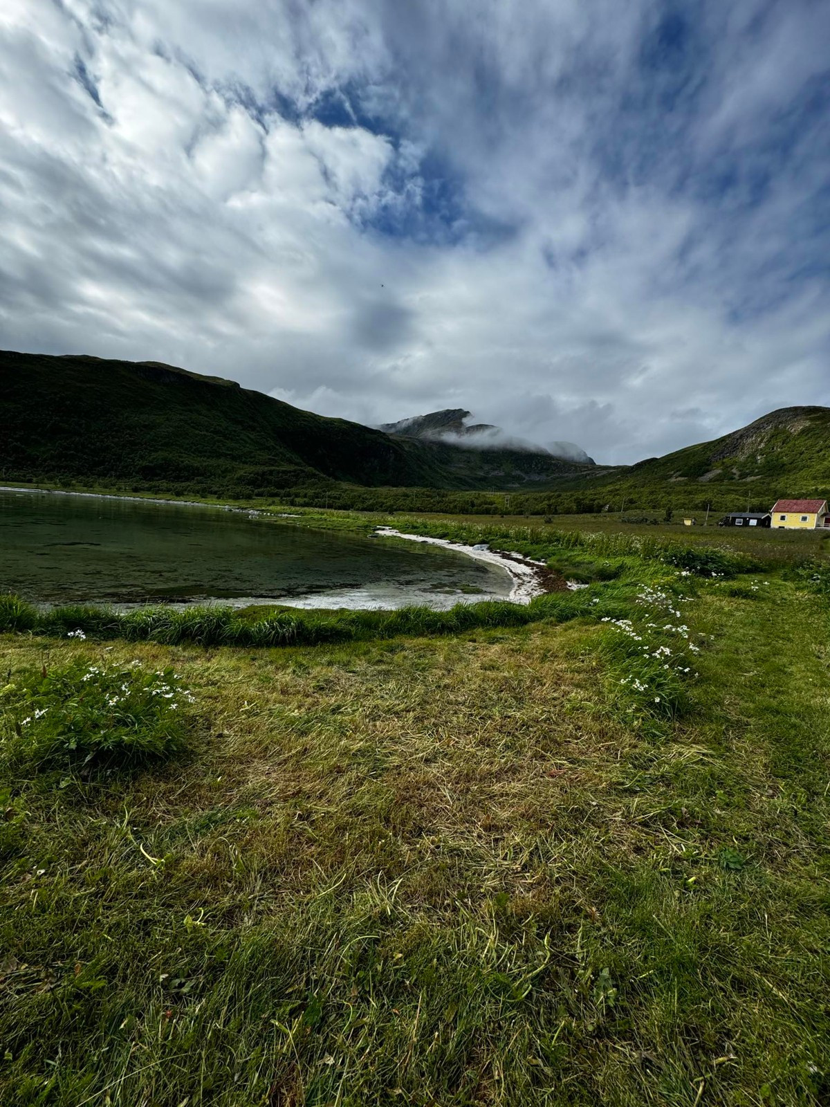 Gode fiskemuligheter i to fiskevann og sjø, pluss gode forhold for bærplukking og jakt. Selgers private bilde.