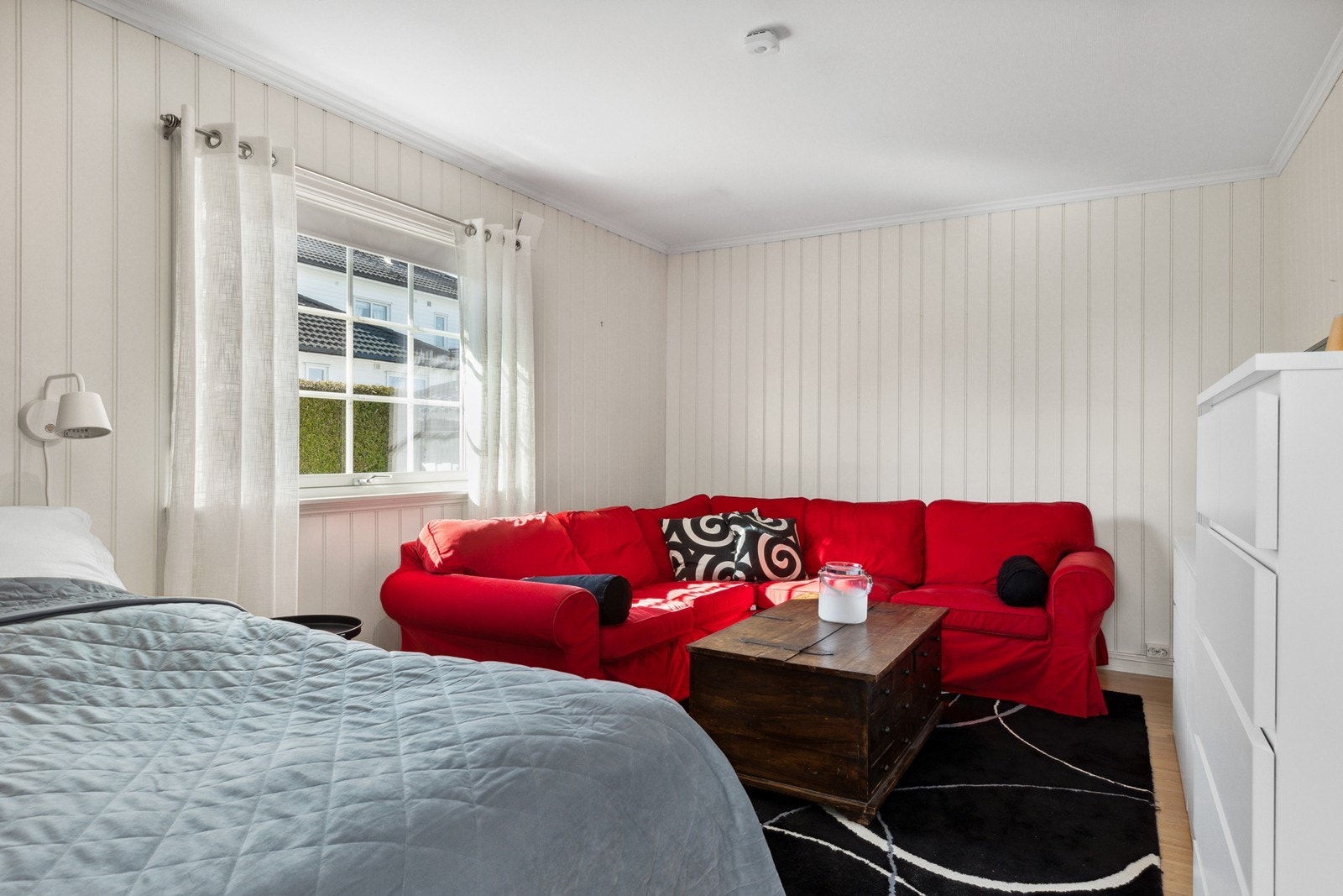 Samtlige soverom kan enkelt innredes med seng, garderobeløsning og annet ønsket møblement. Galleribilde