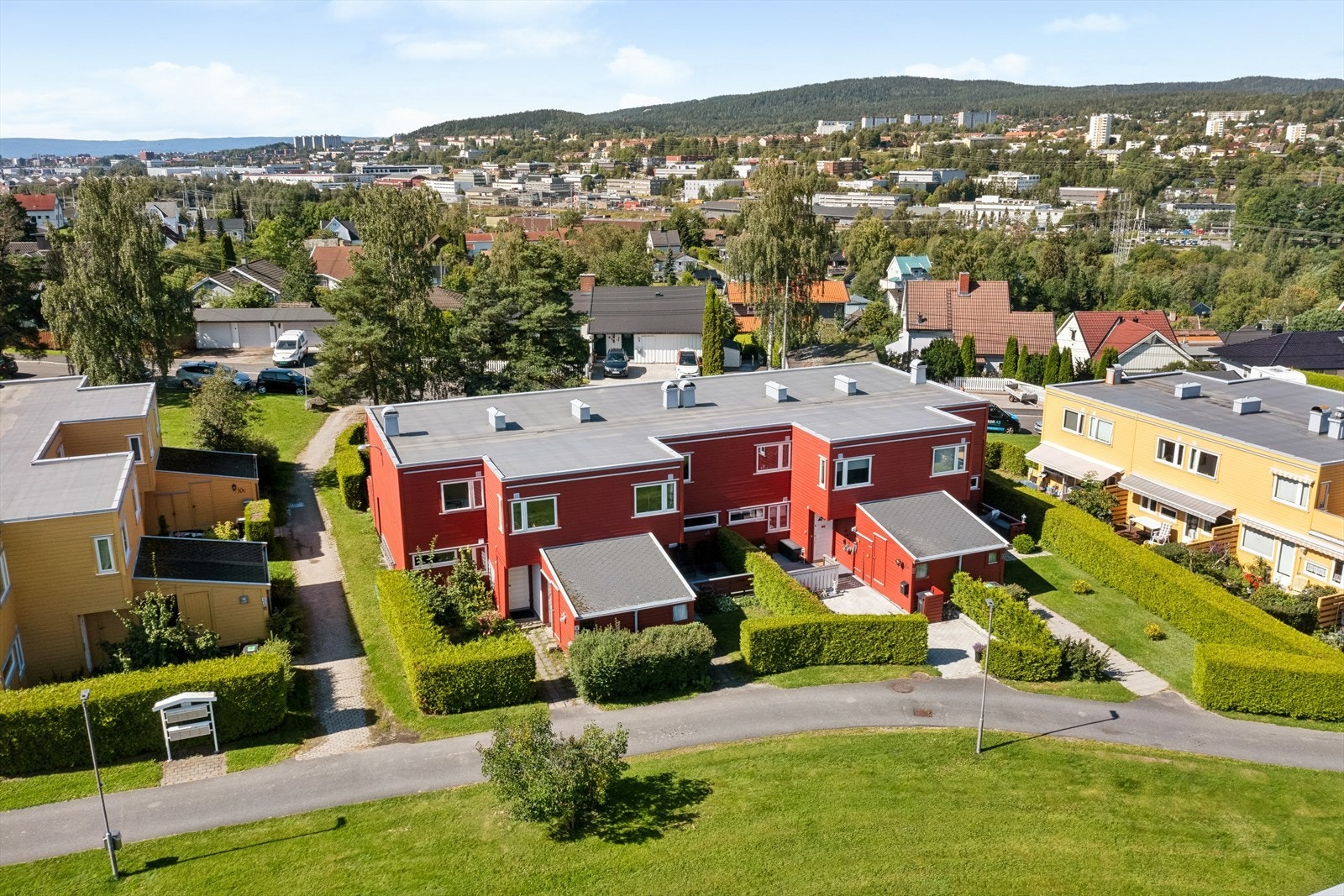DNB Eiendom ved Farzan Hamid Khan (904 00 479) har gleden av å presentere Ulsholtveien 8C! Galleribilde