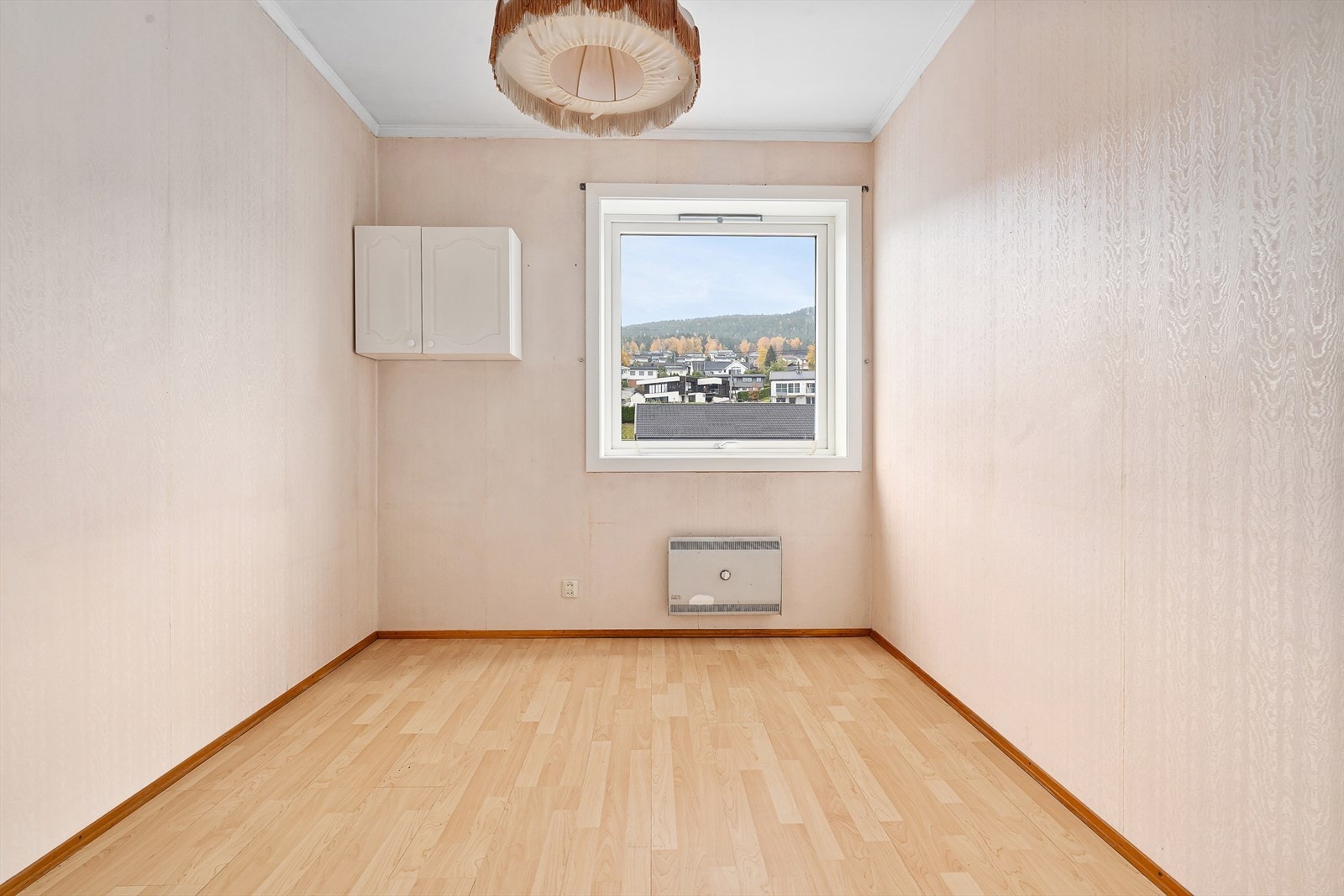 Soverom 2 har plass til seng og nattbord. Galleribilde