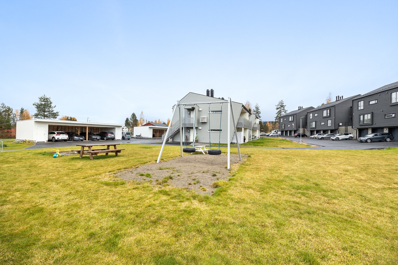 Lekeplass rett utenfor! Galleribilde