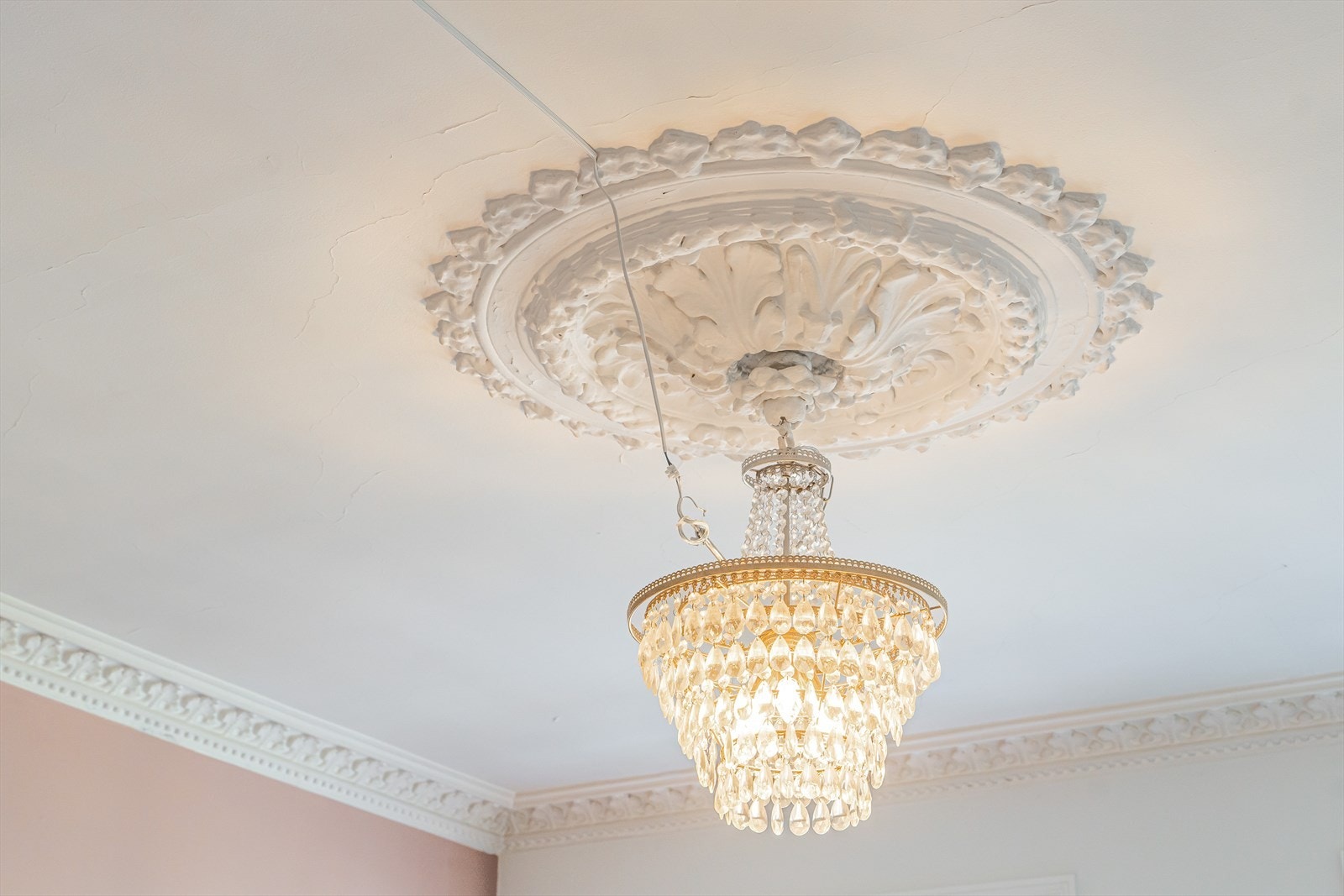 Nydelig rosett og stukkatur. Galleribilde