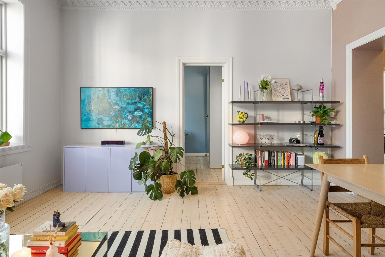 Det er adkomst til soverommet fra stuen. Galleribilde