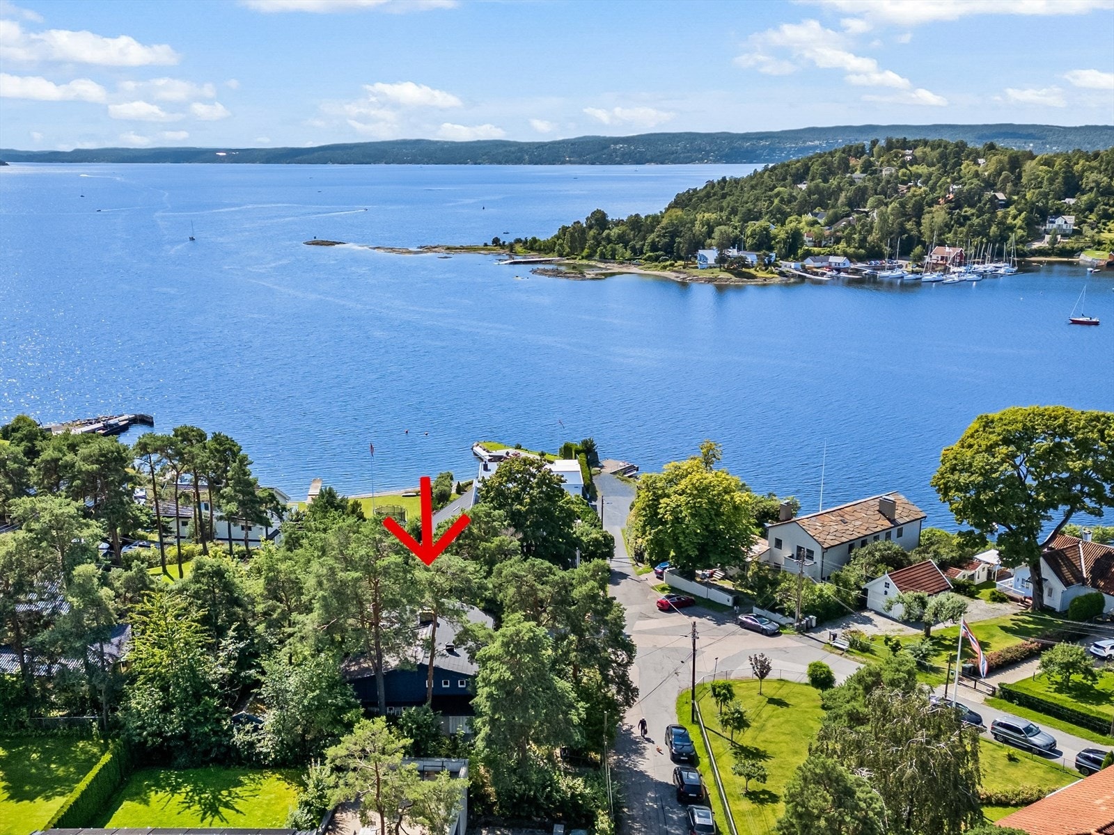 Velkommen til Vargveien 34, presentert av Fredrik Langsø ved Nordvik Bygdøy allé. Galleribilde