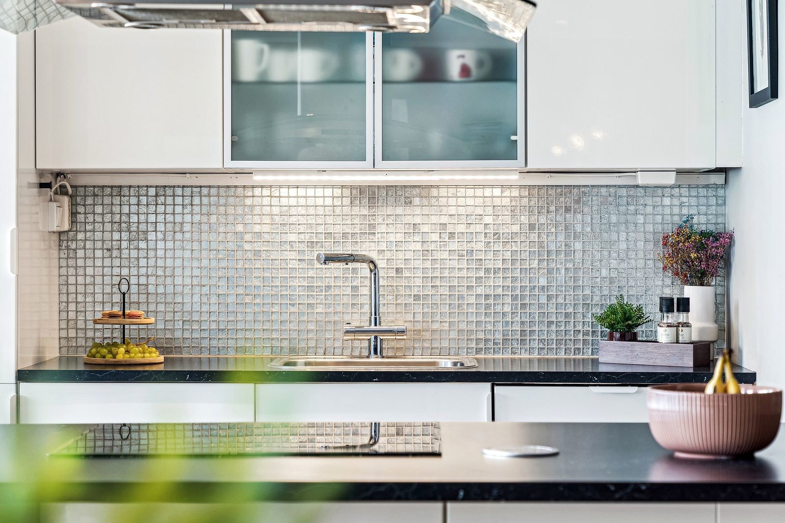 Alle integrerte hvitevarer medfølger handelen. Galleribilde