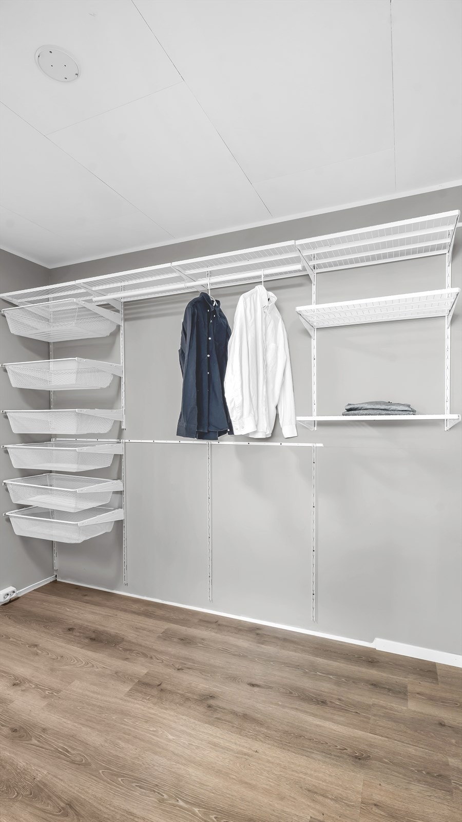 Kontor/garderoberom Galleribilde