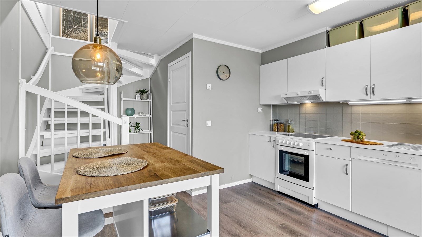 Spiseavdelingen finner sin naturlige plass ved kjøkken Galleribilde