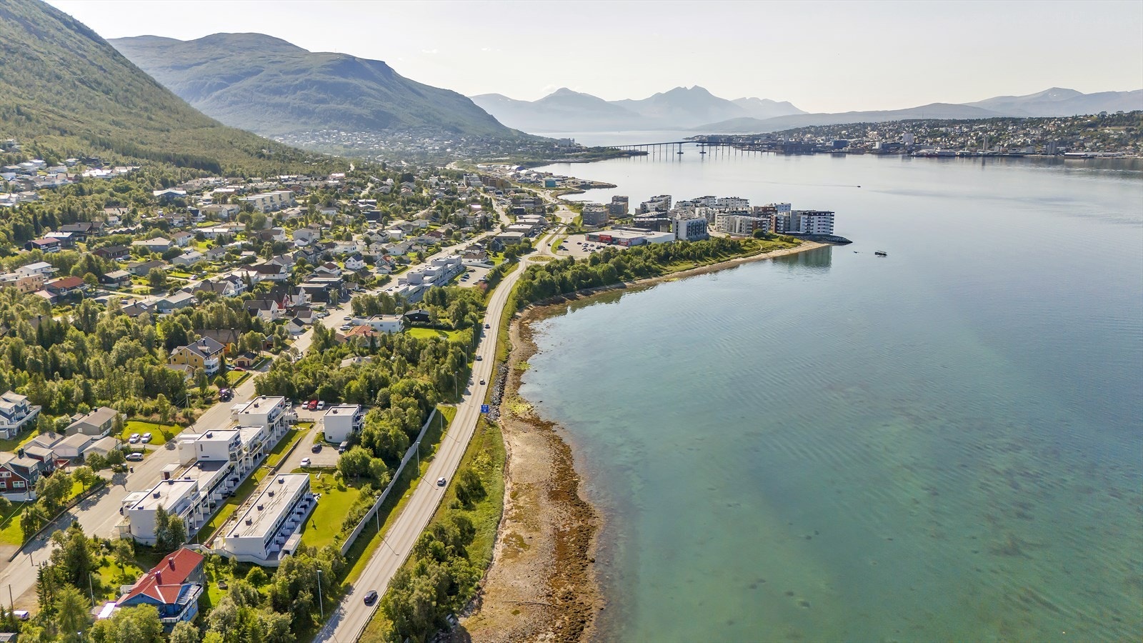 Kort veg til sjø og natur Galleribilde