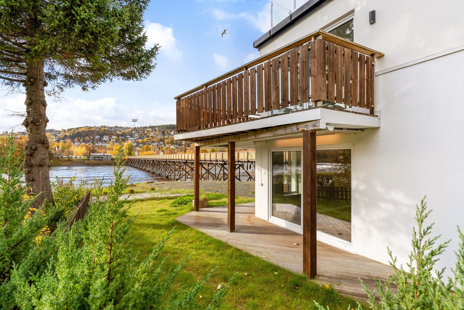 Proaktiv Eiendomsmegling v/Mads Kirkeslett og Eirik Døsen har gleden av å presentere Elvegata 5B! Galleribilde