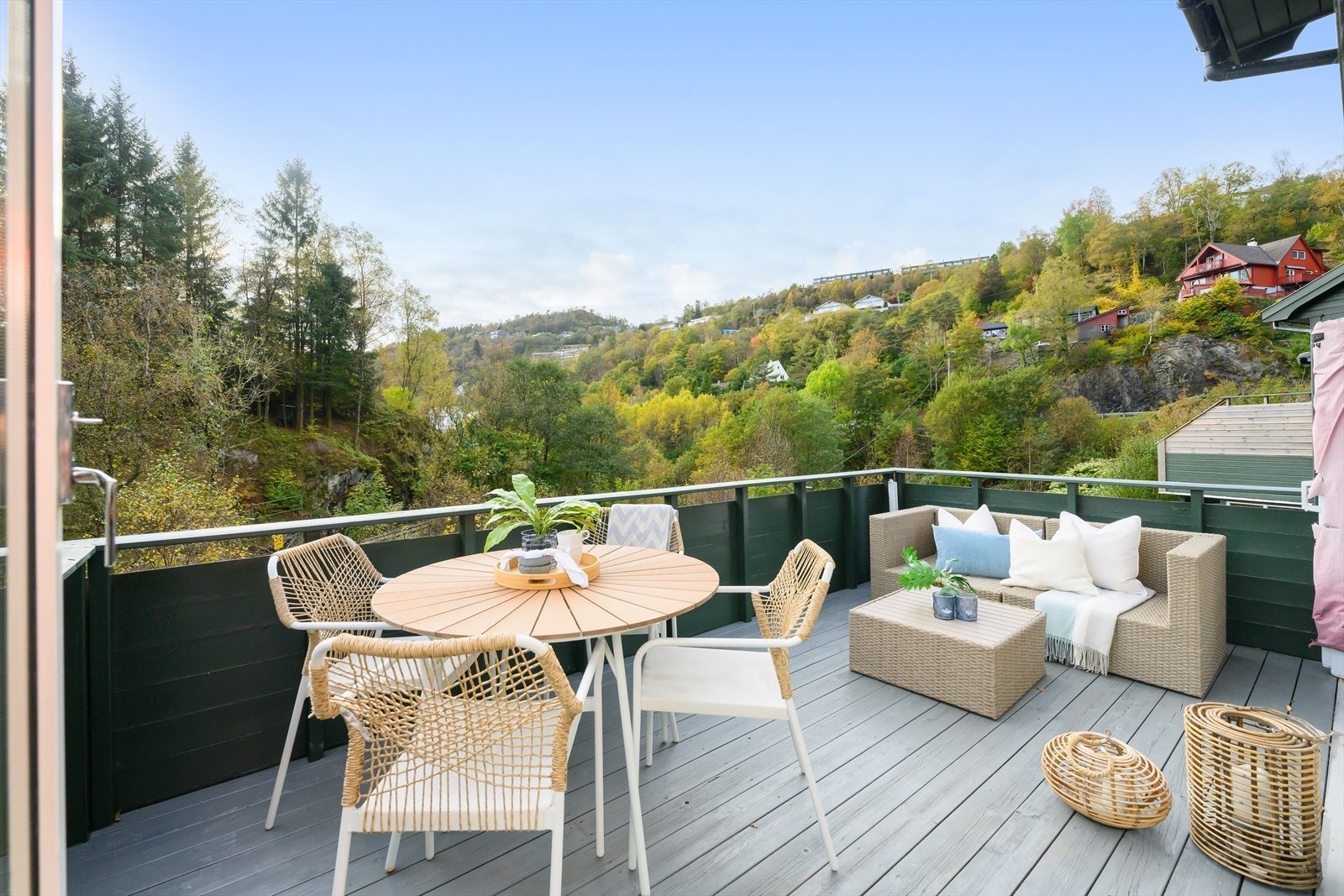 God plass til utemøbler Galleribilde