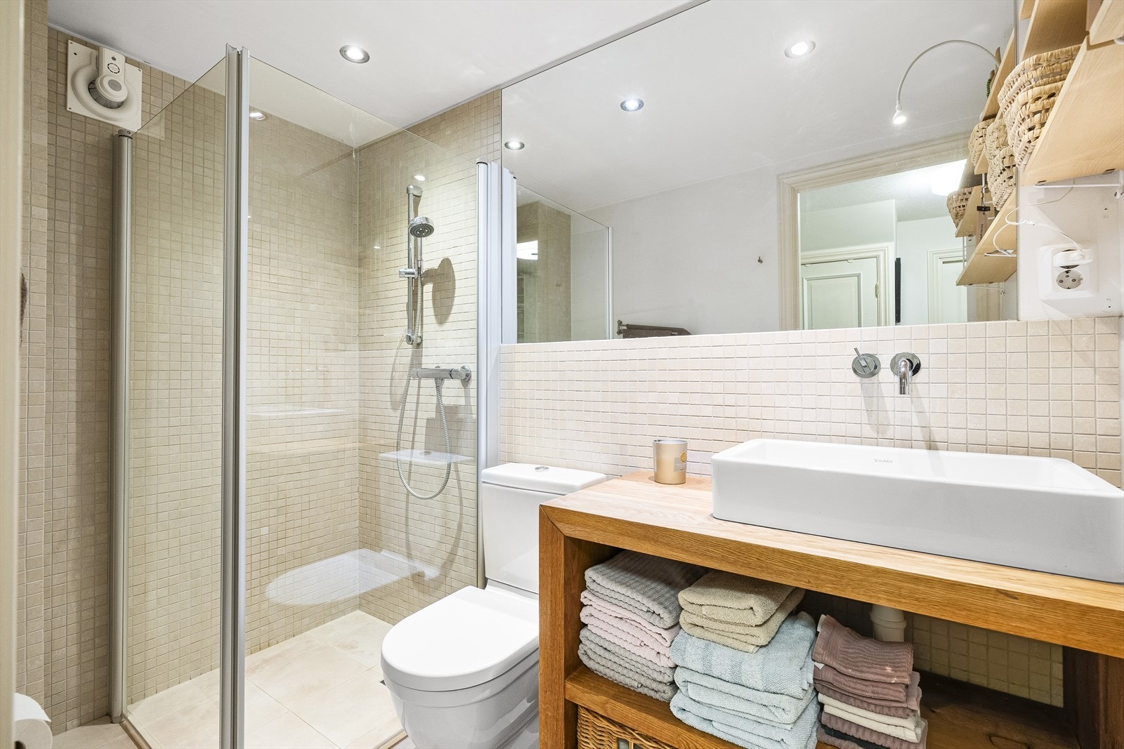 Bad 1. etasje Galleribilde