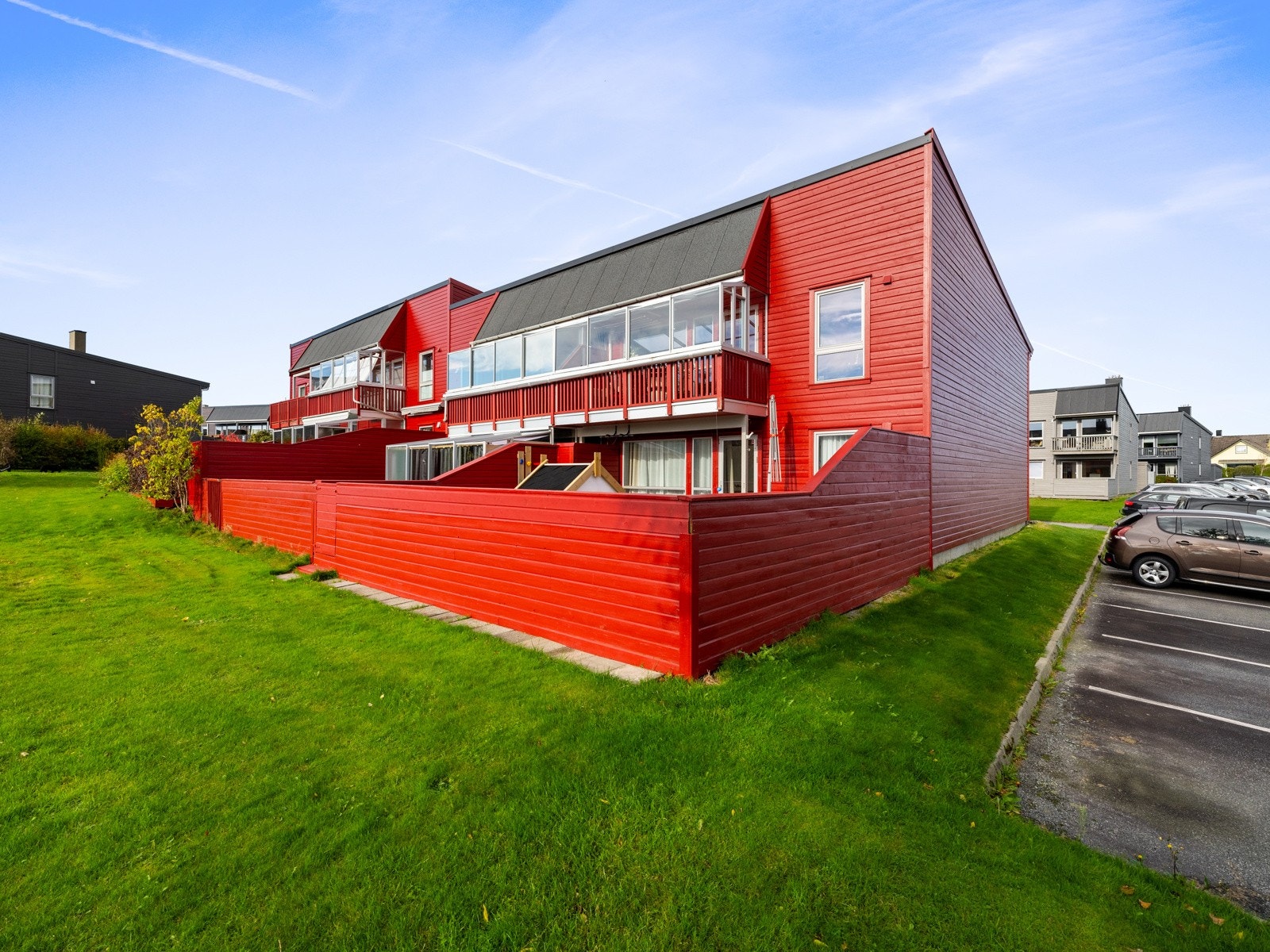 Felles grøntareal rundt boligen. Galleribilde