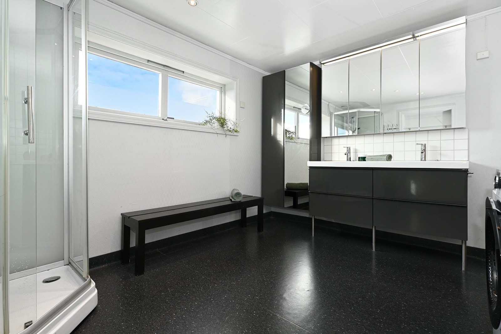 Baderommet ligger i 2. etasje Galleribilde