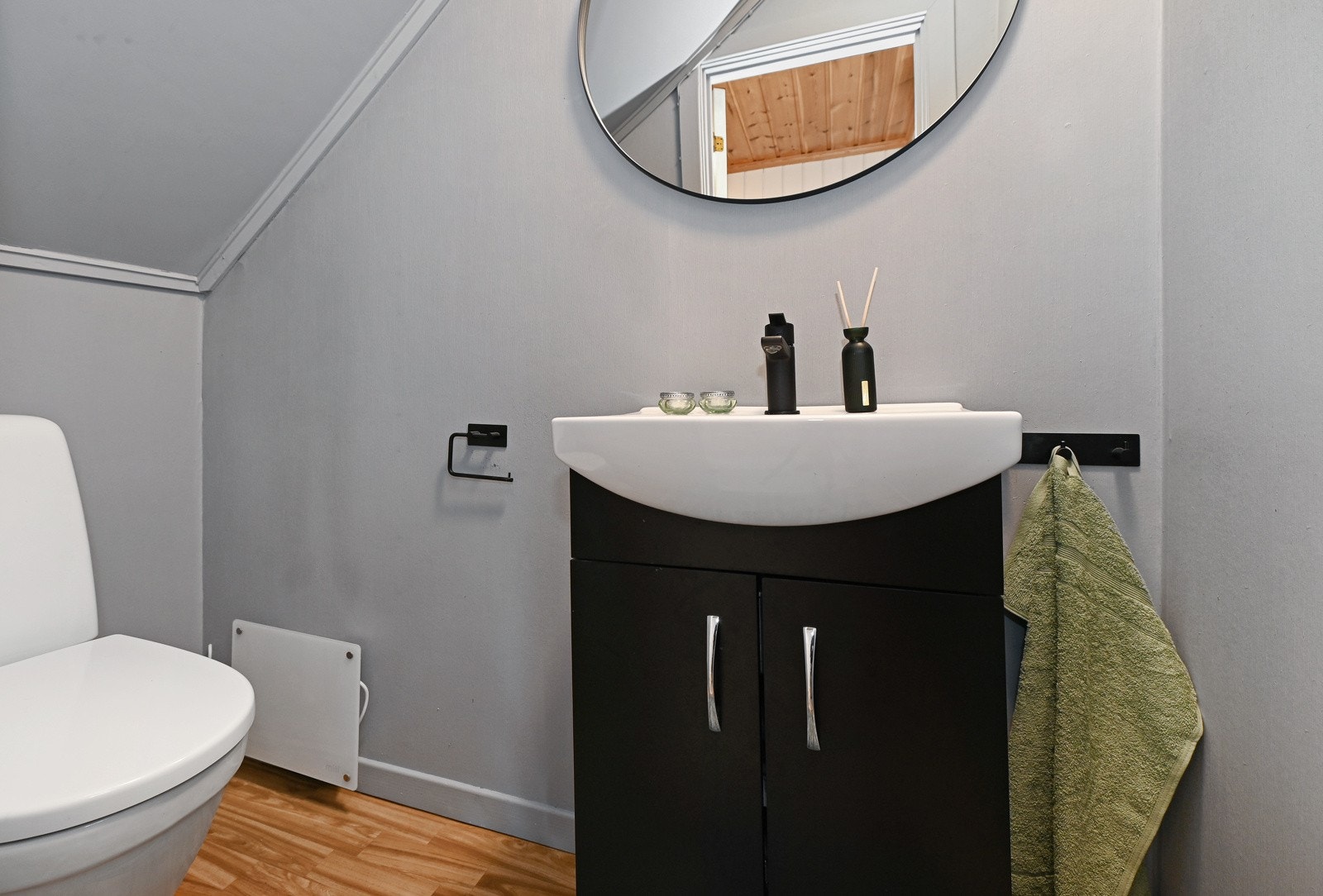 Gjestetoalett i 1. etasje Galleribilde