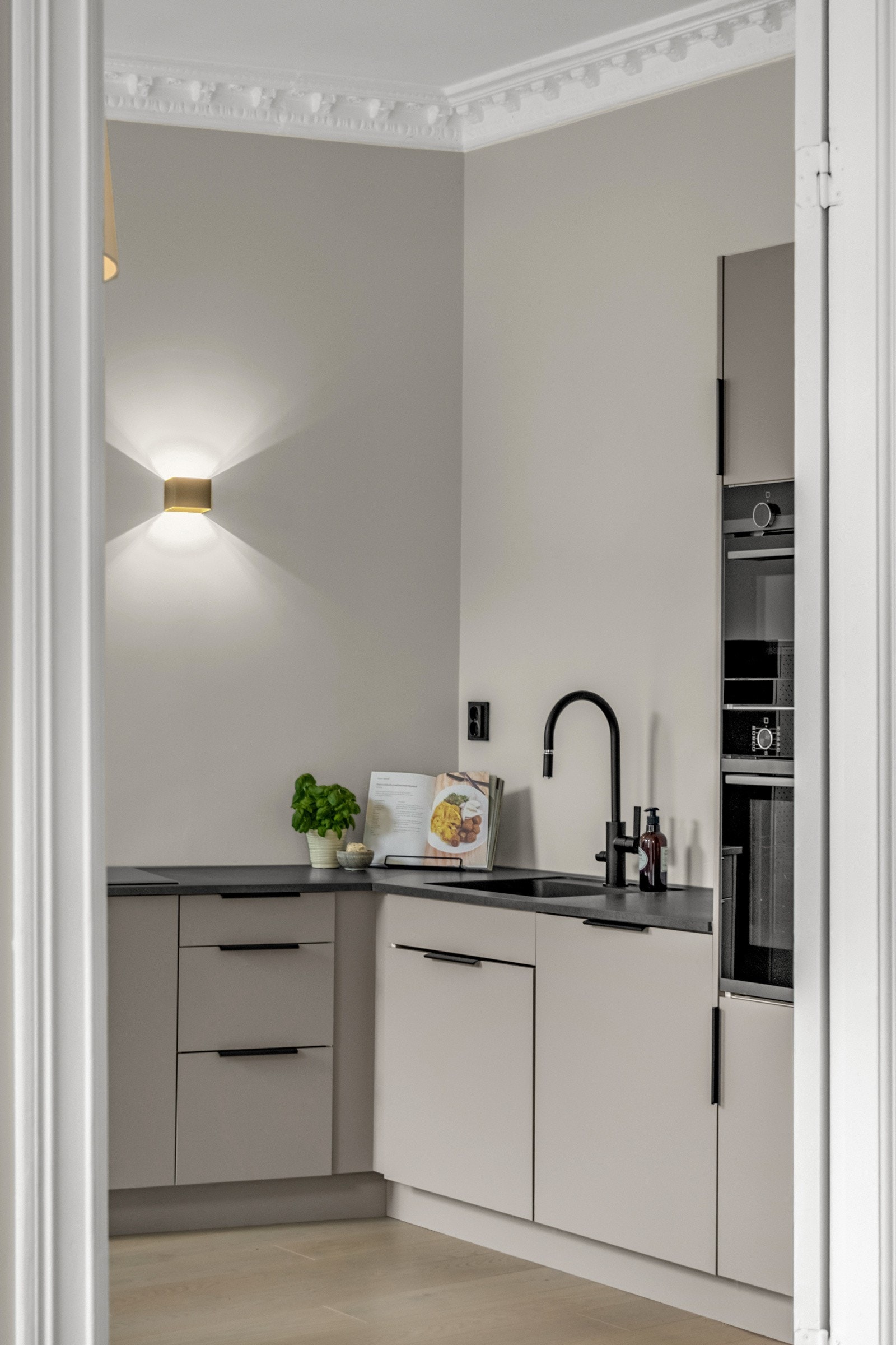 Nytt, lekkert kjøkken ble satt inn i 2020. Galleribilde