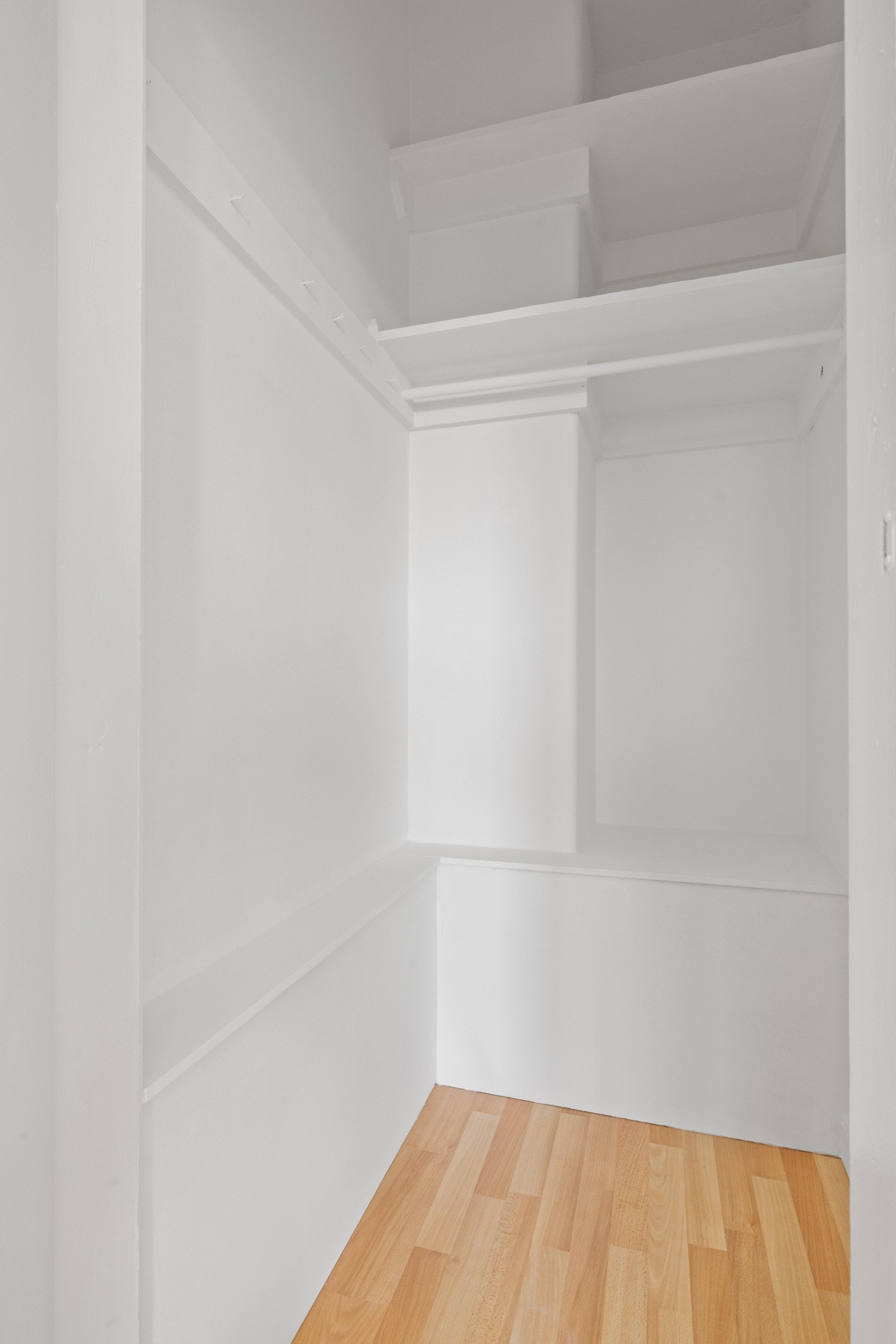 Innvendig kott med tilgang fra stue. Galleribilde