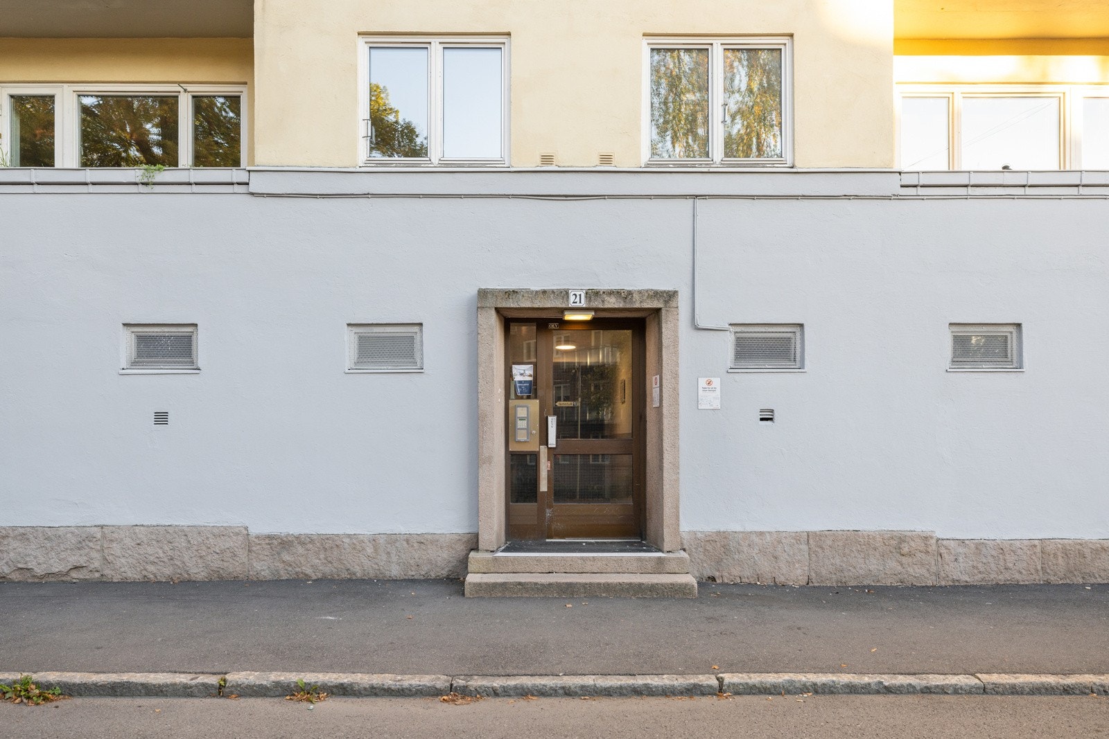 Inngangsparti. Galleribilde