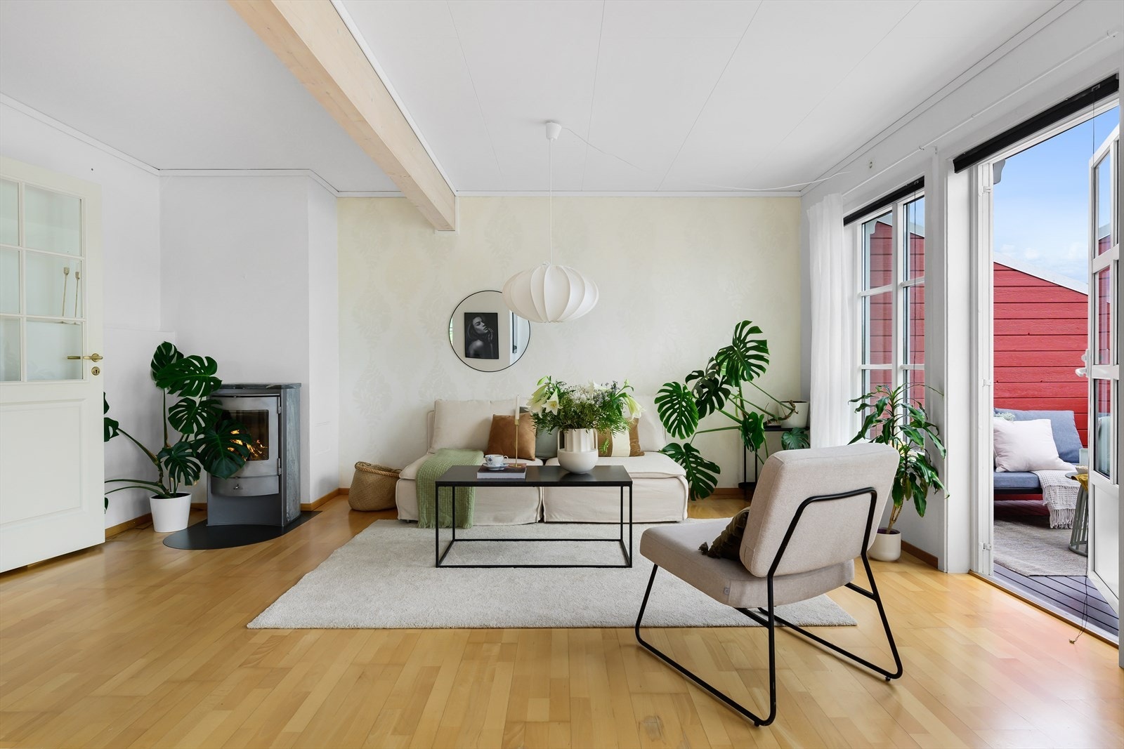 Fra stue er det utgang til balkong Galleribilde