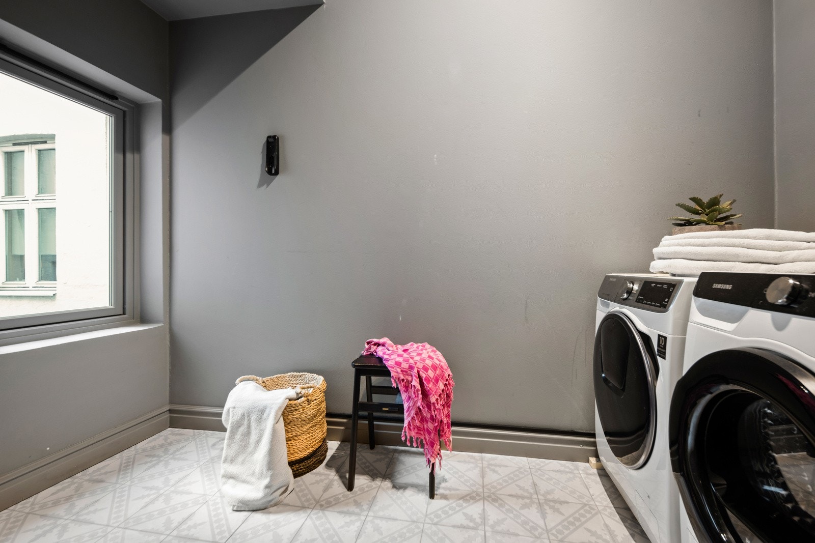 Bod med opplegg for vaskemaskin. Galleribilde