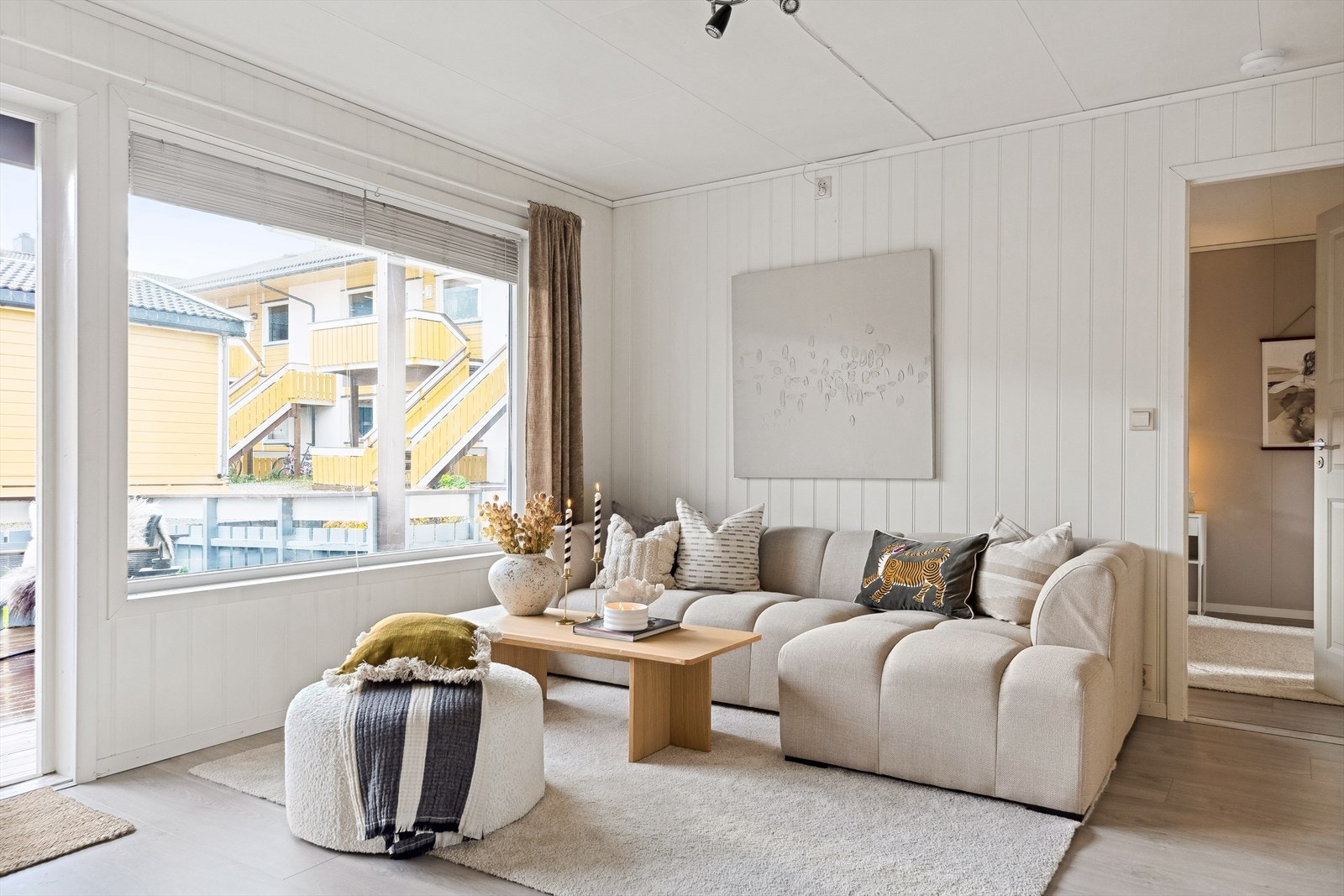 Det er gulvvarme gjennomgående i leiligheten foruten på soverom. Dette sørger for en behagelig innetemperatur. Galleribilde