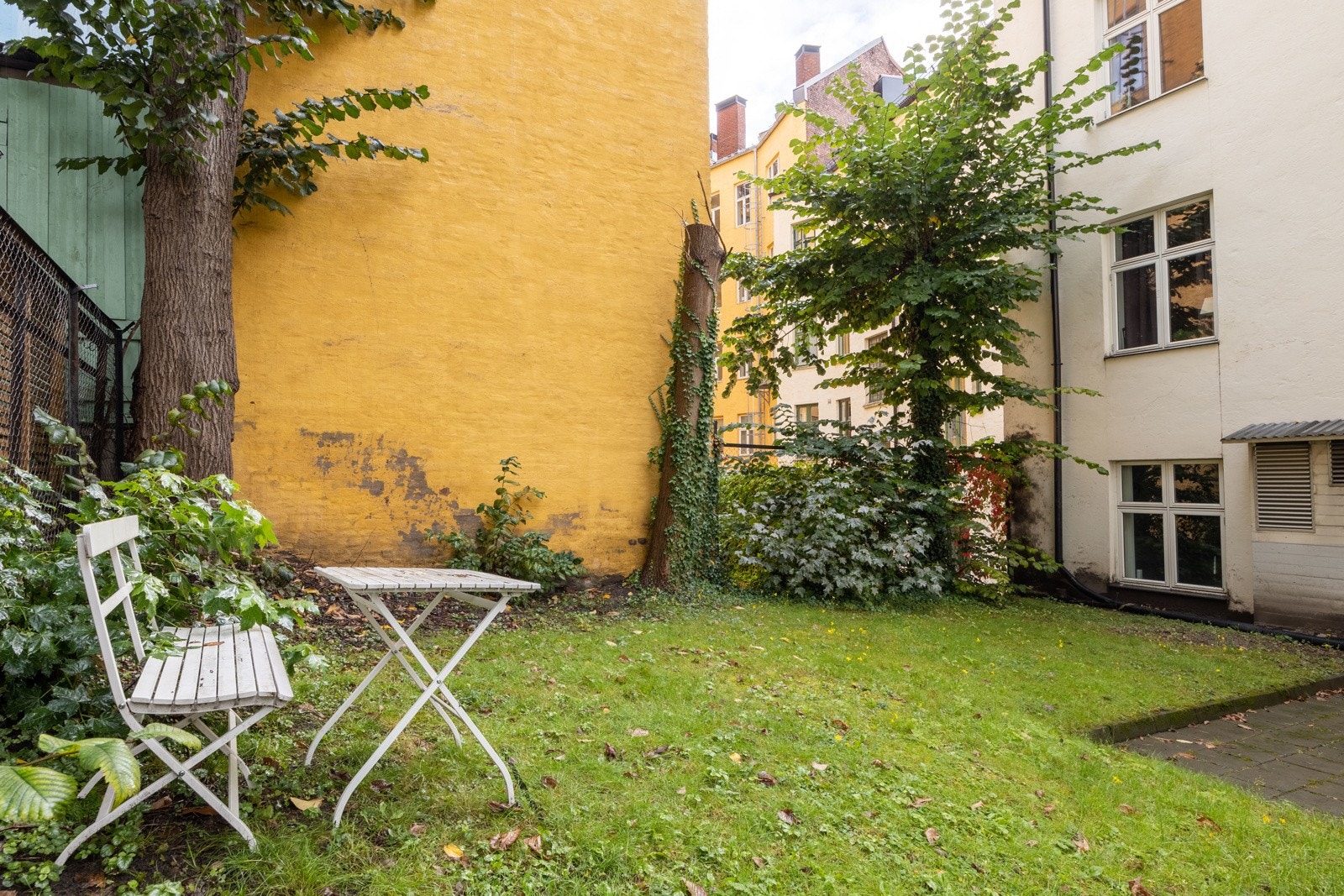 Veldrevet sameie med hyggelig bakgård. Galleribilde