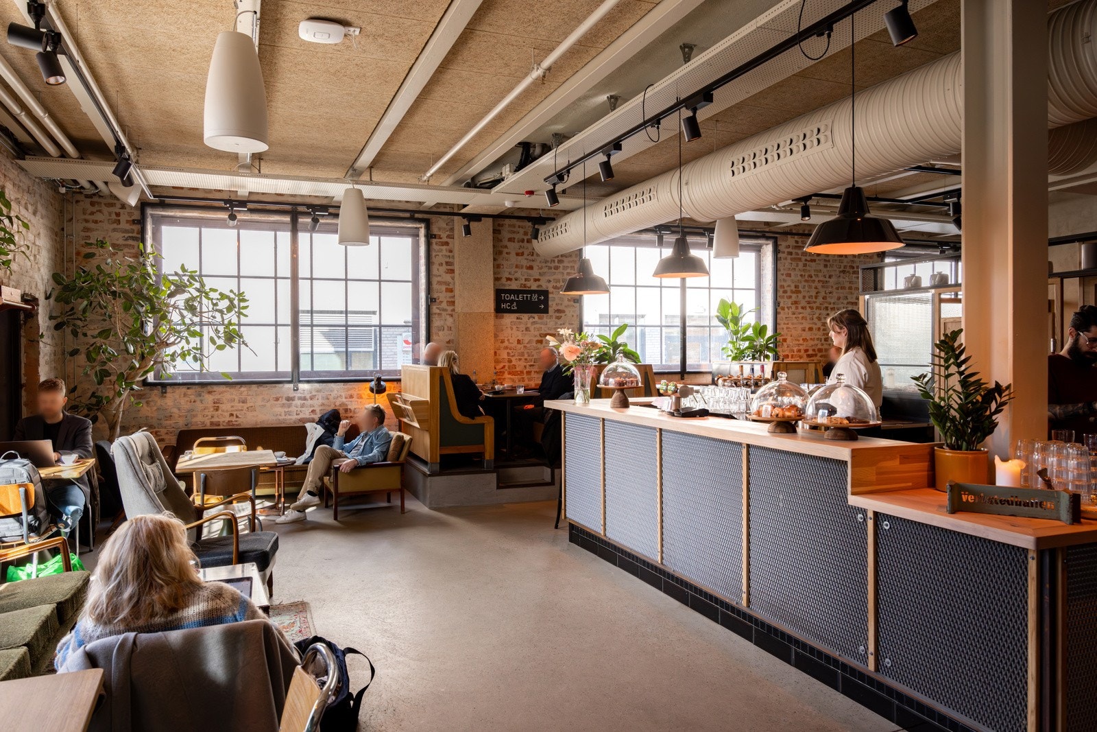 Carls ligger i gangavstand fra leiligheten. Galleribilde