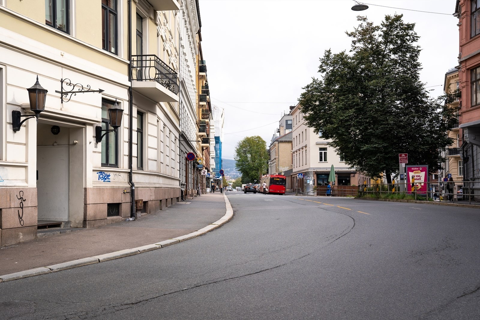 Transportmulighetene er svært gode med trikk og buss som går jevnlig. Galleribilde