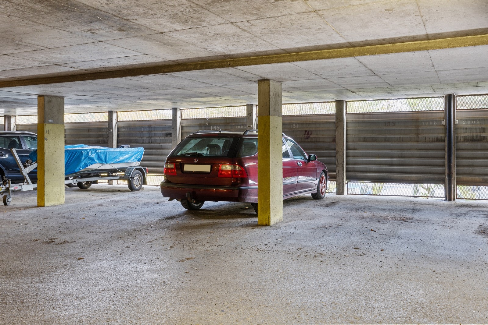 I dag følger en leieavtale for garasjeplass som varer ut desember 2025. Galleribilde