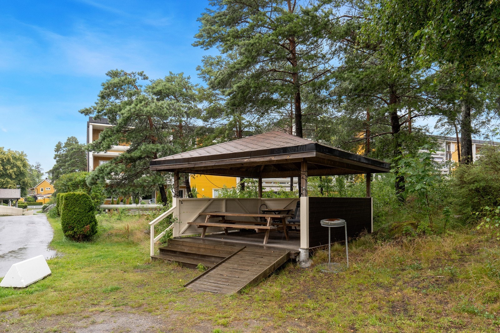Flere fine uteplasser på det store fellesområdet Galleribilde