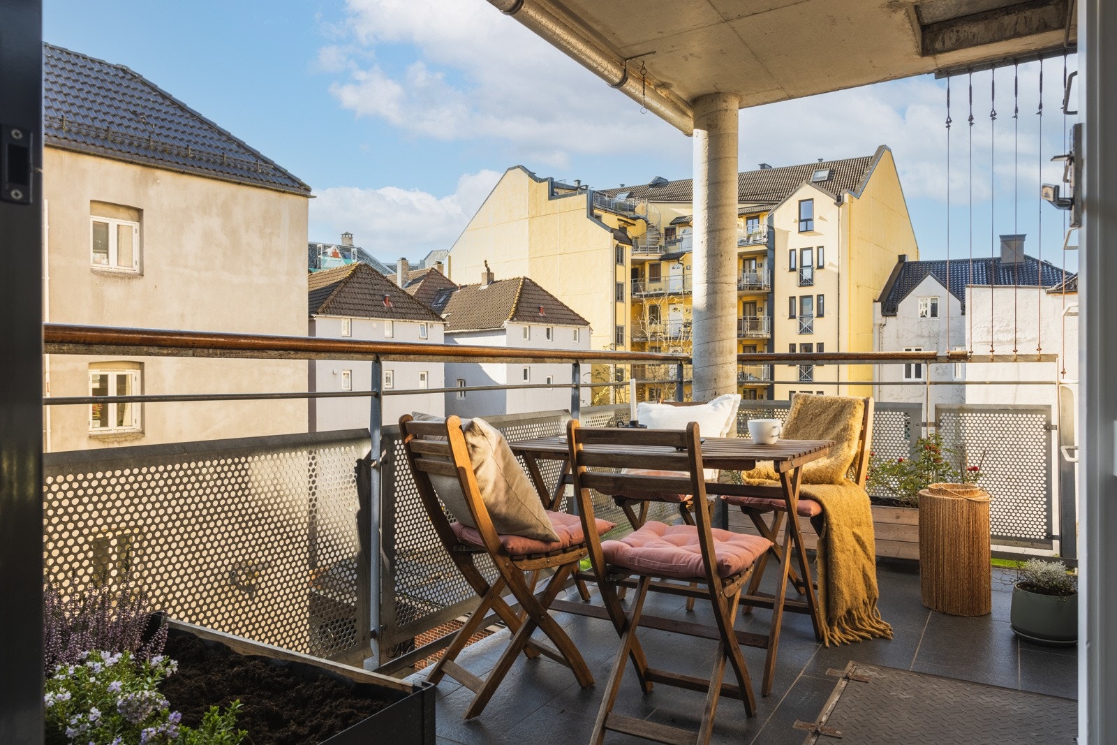 Daniel Hansens gate 5 B presenteres av EIE Eiendomsmegling, ved Marte Bergtun. Galleribilde