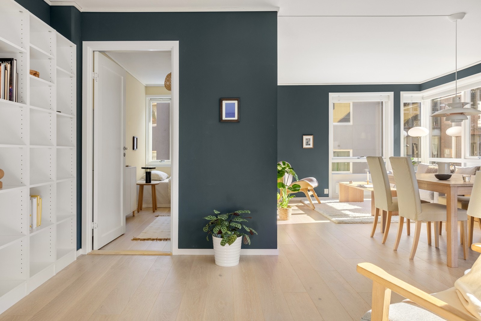 Leiligheten har to soverom hvor det minste ligger innenfor stuen. Galleribilde