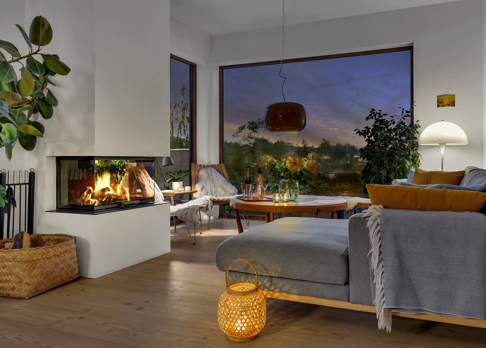 Kveldsstemning u stuen. Her finner du roen! Galleribilde