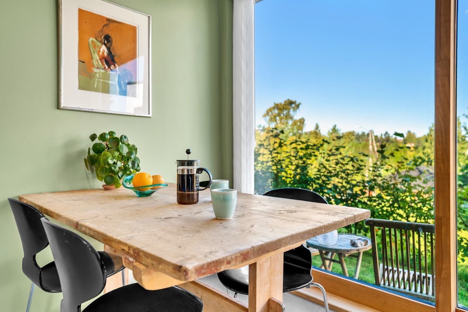 Antatt markedsleie er 13 000,- + strøm. Dette blir da skattefri inntekt Galleribilde