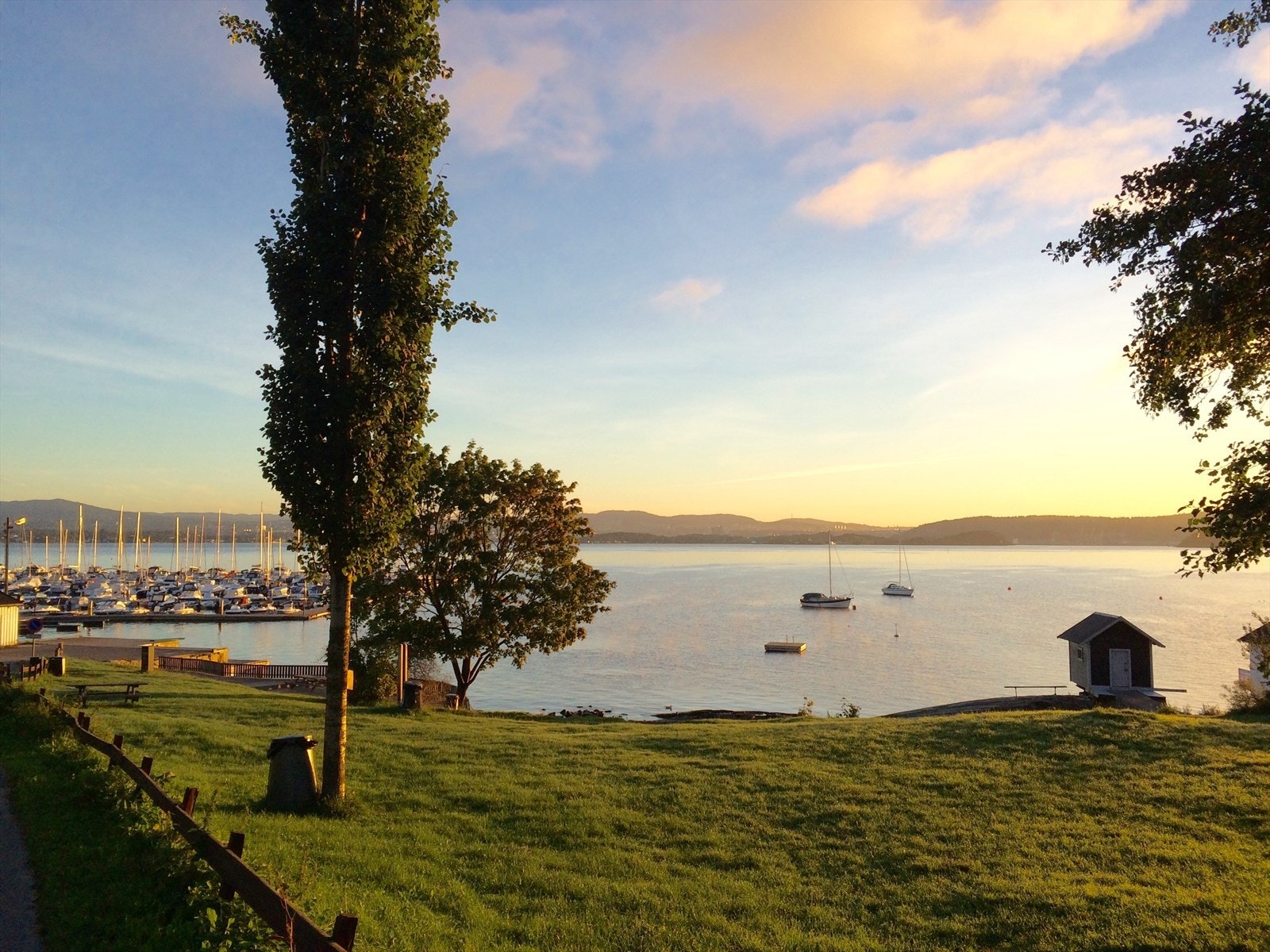 Kort vei til Oksval Brygge fra boligen Galleribilde