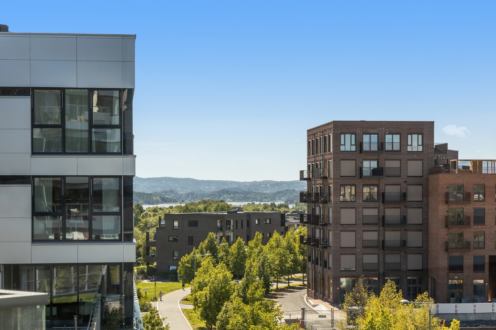 Sjøgløtt fra balkongen mot vest Galleribilde