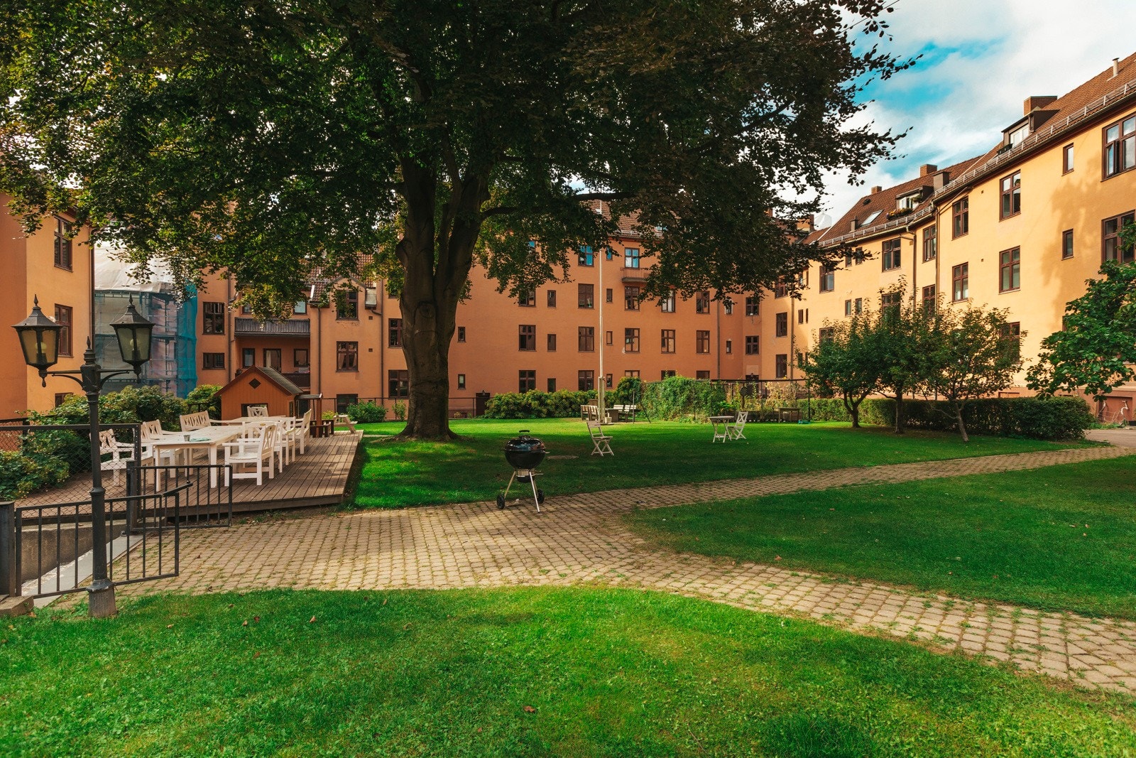 Det er 183 andelsleiligheter i borettslaget. Det fremstår som godt organisert, med et akitivt styre. Det finnes også en hagegruppe i borettslaget - så dersom du har grønne fingre, er det bare å ta kontakt med styret. Galleribilde