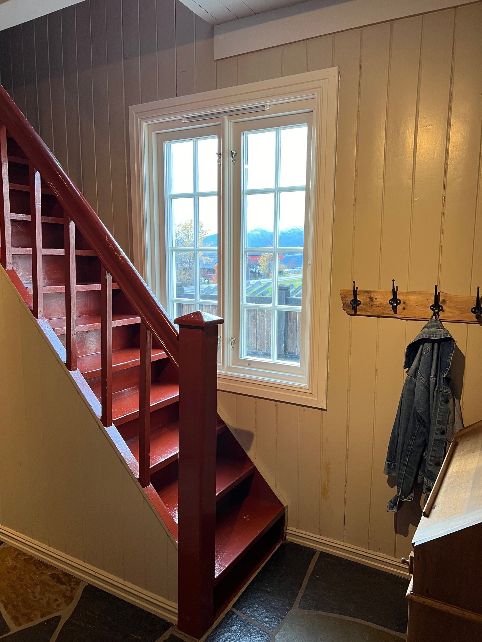 Trapp opp til 2 ett. Galleribilde