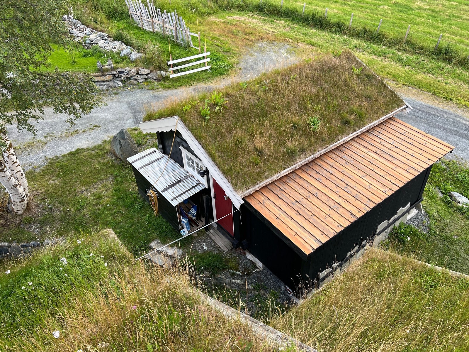 Garasjen med påbygd bod Galleribilde