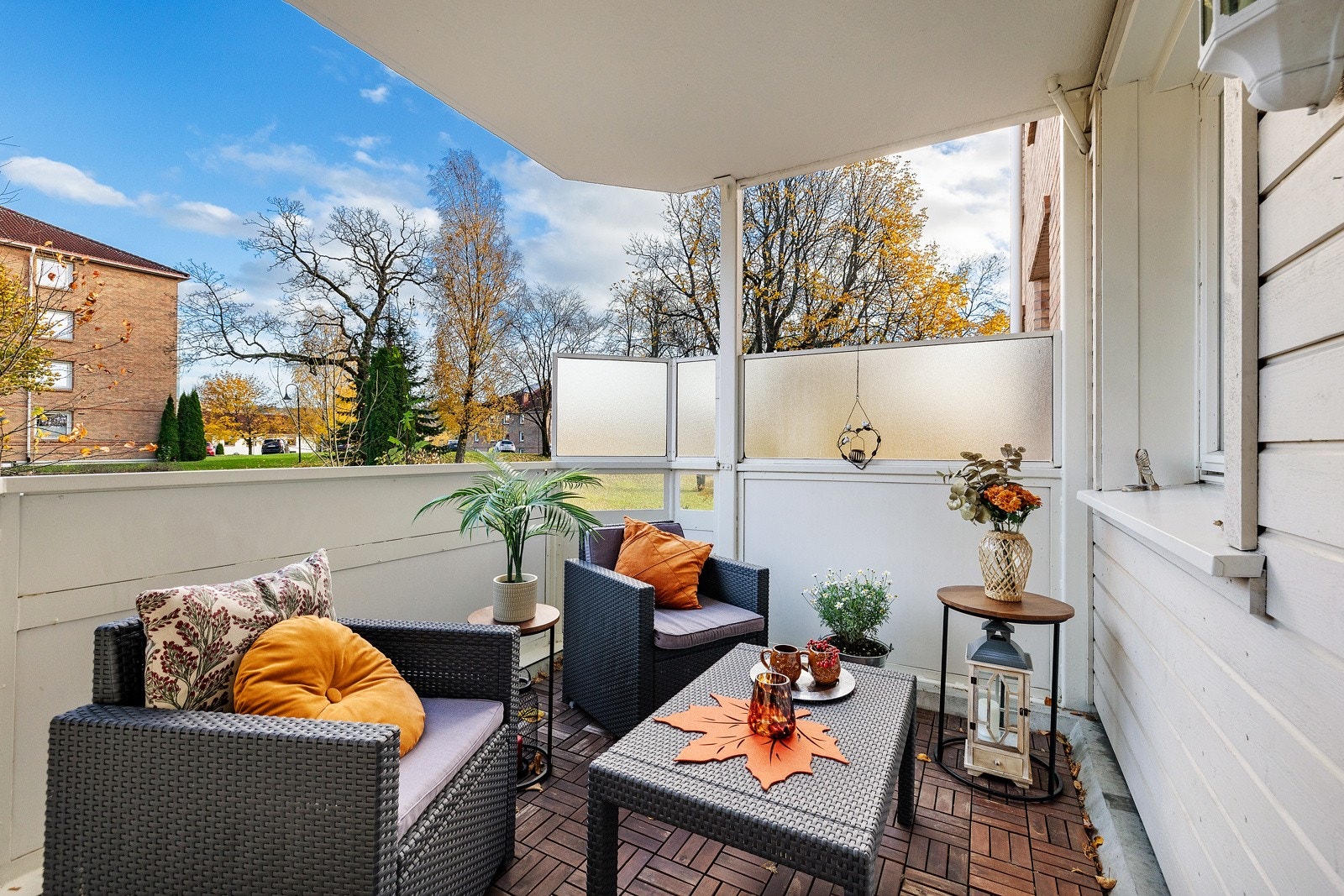 En lys og romslig 2-roms endeleilighet med solrik balkong og god intern beliggenhet! Galleribilde