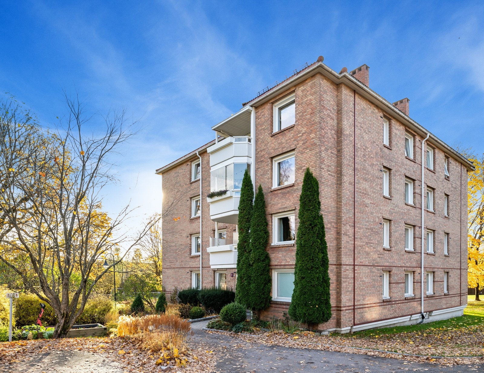 Fasade - Bygget er fra 1953. Galleribilde