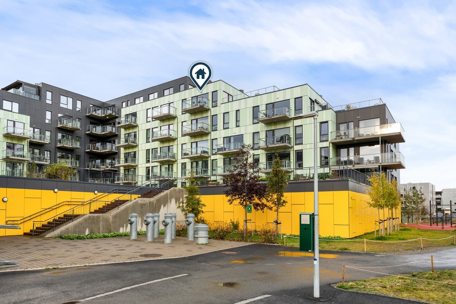 Leiligheten ligger svært fint til på topp/hjørne i 6. etasje. Galleribilde